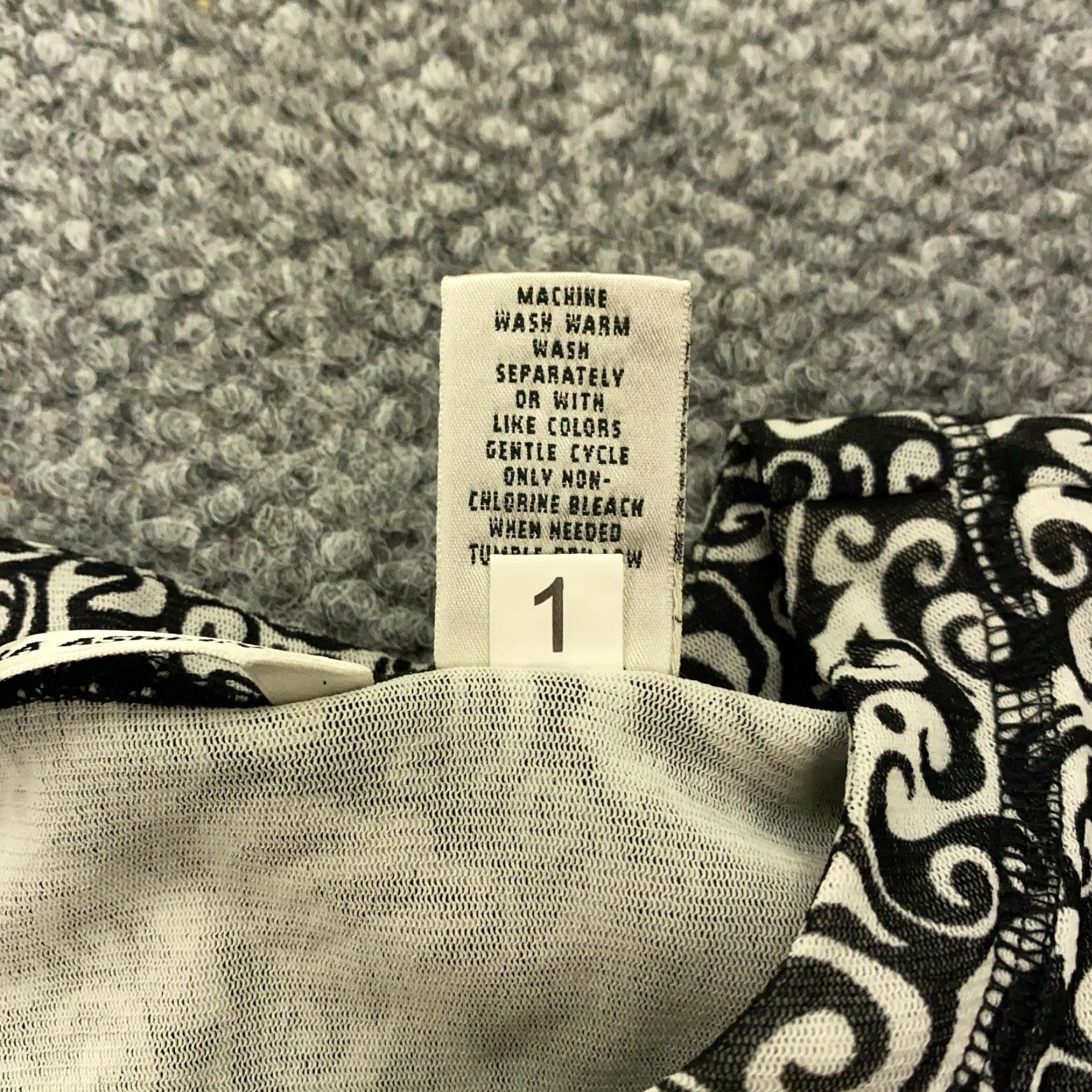 Laura Ashley Laura Ashley Womens Shirt Small White Black Sleeveless Scoop Neck Lined Size S / US 4 / IT 40 - 6 Thumbnail