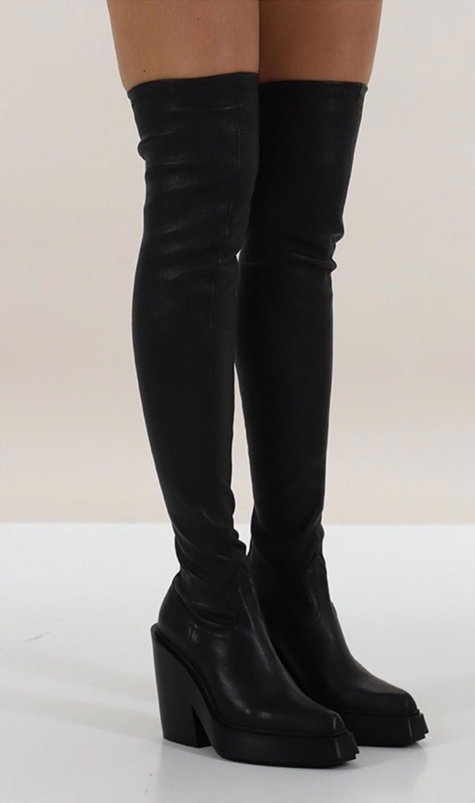 VIC MATI Vic Matie Glove Fit Leather Pointer Boots Italy Sz6 $1100 Size US 6 / IT 36 - 5 Thumbnail
