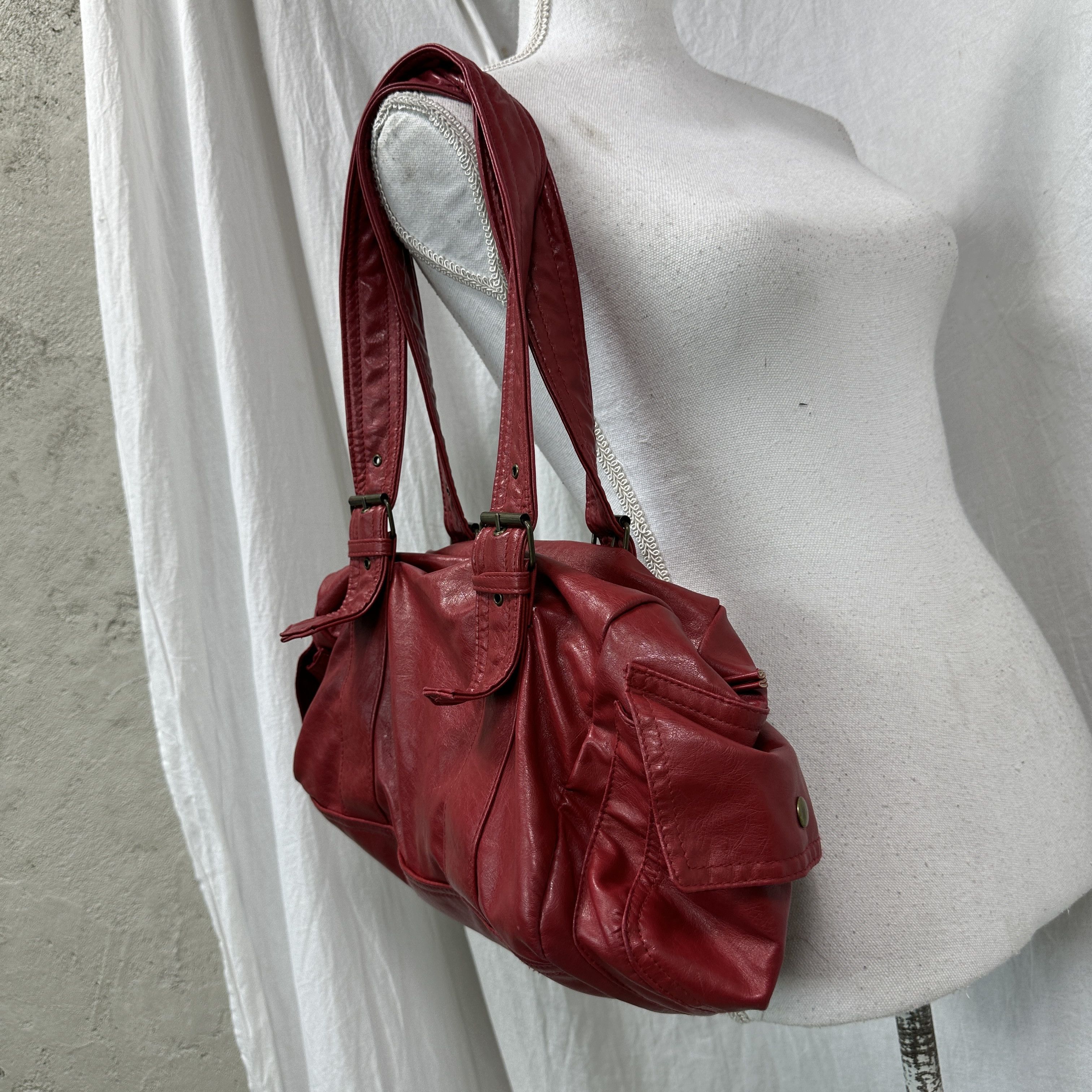 Vintage Vintage Avant Garde Buckled Cherry Red Bag Y2K Size ONE SIZE - 4 Thumbnail