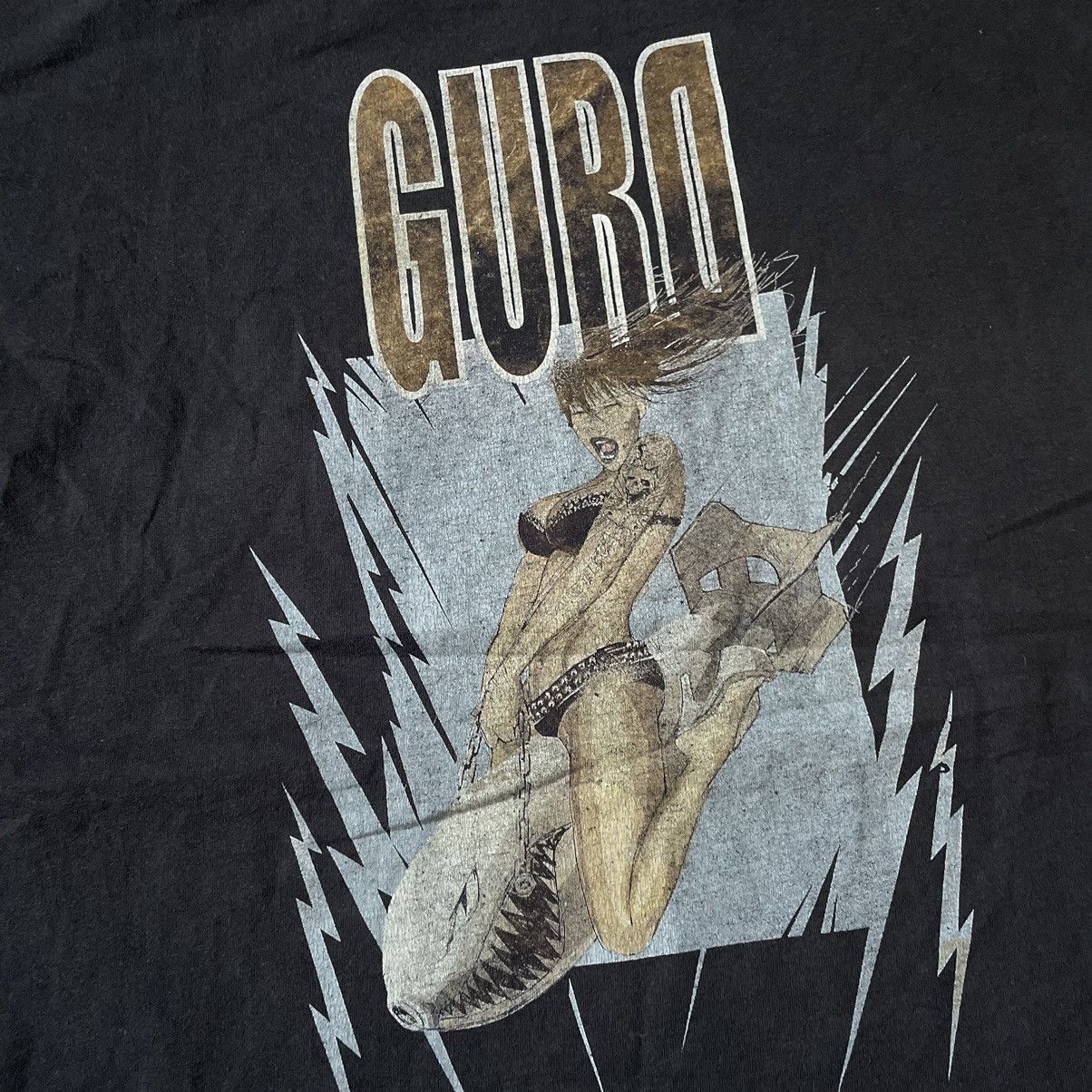 Vintage Vintage Y2K Gura Graphic Tee Anime Streetwear Black Faded L Size US L / EU 52-54 / 3 - 6 Thumbnail