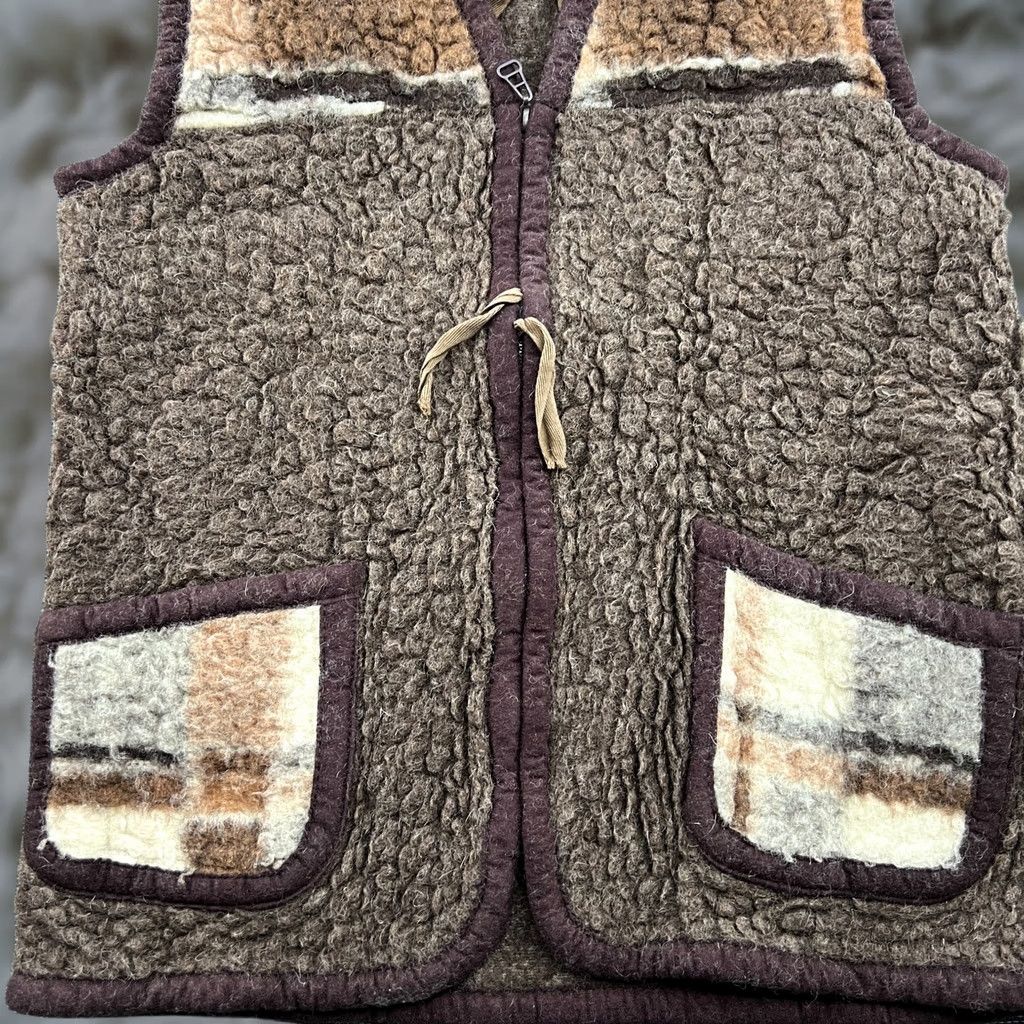 Vintage VINTAGE Alwero Womens Vest XL Full Zip Brown Wool Pile Sherpa Ladies Size XL / US 12-14 / IT 48-50 - 1 Thumbnail