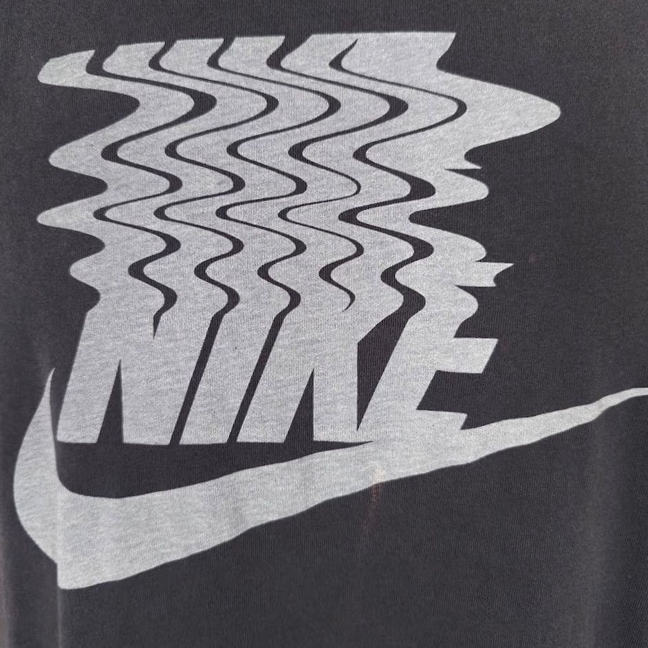 Nike VINTAGE Nike T Shirt Mens Size Small Gray Squiggle Swoosh Streetwear Size US S / EU 44-46 / 1 - 3 Thumbnail