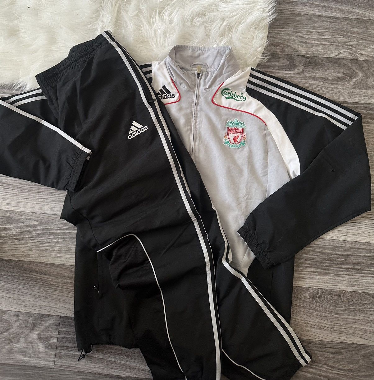 Adidas Adidas Liverpool Vintage 2008-2009 Tracksuit Galsberg hype Size US L / EU 52-54 / 3 - 2 Thumbnail