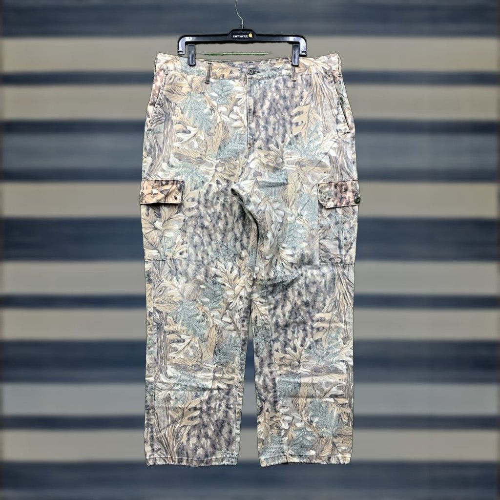 Vintage VINTAGE Liberty USA Realtree Treebark Camo Pants Mens 38x31 Camouflage 5-Pocket Cargo Straight Washed Cotton USA Hunting Outdoors 90s Modern Mens Size US 38 / EU 54 - 1 Thumbnail