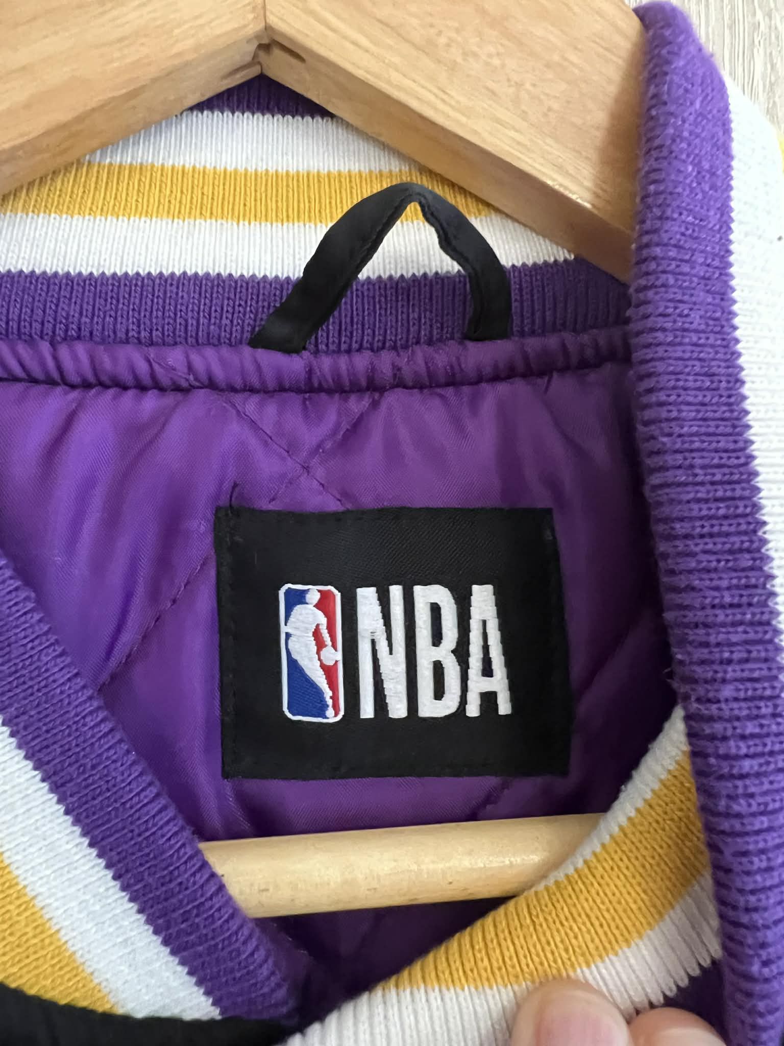 NBA Primark x NBA LA Lakers James 6 Varsity Bomber Jacket 💥 Size US XS / EU 42 / 0 - 3 Thumbnail