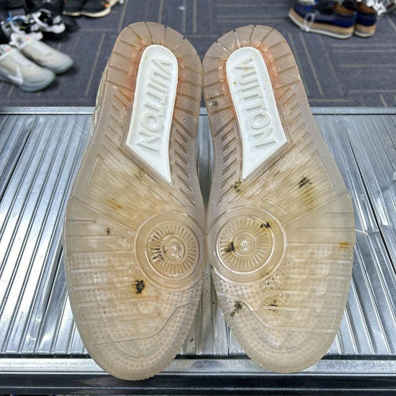 Louis Vuitton Louis Vuitton Monogram Trainer Low-Top Sneakers - Size US 8 / EU 41 - 4 Thumbnail