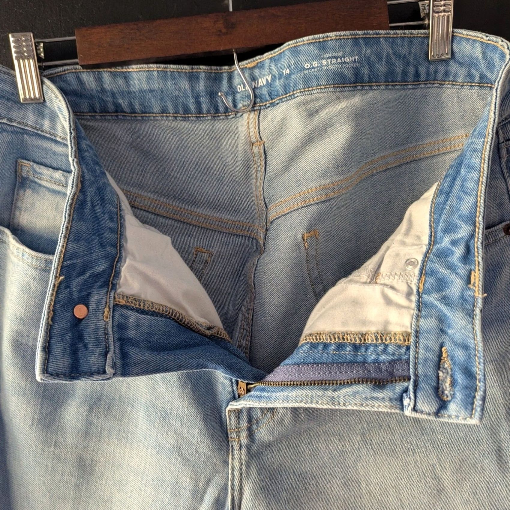 Old Navy Old Navy High Rise OG Straight Jeans Light Wash Distressed Denim Women Size 14 Size 36" / US 14 / IT 50 - 3 Thumbnail