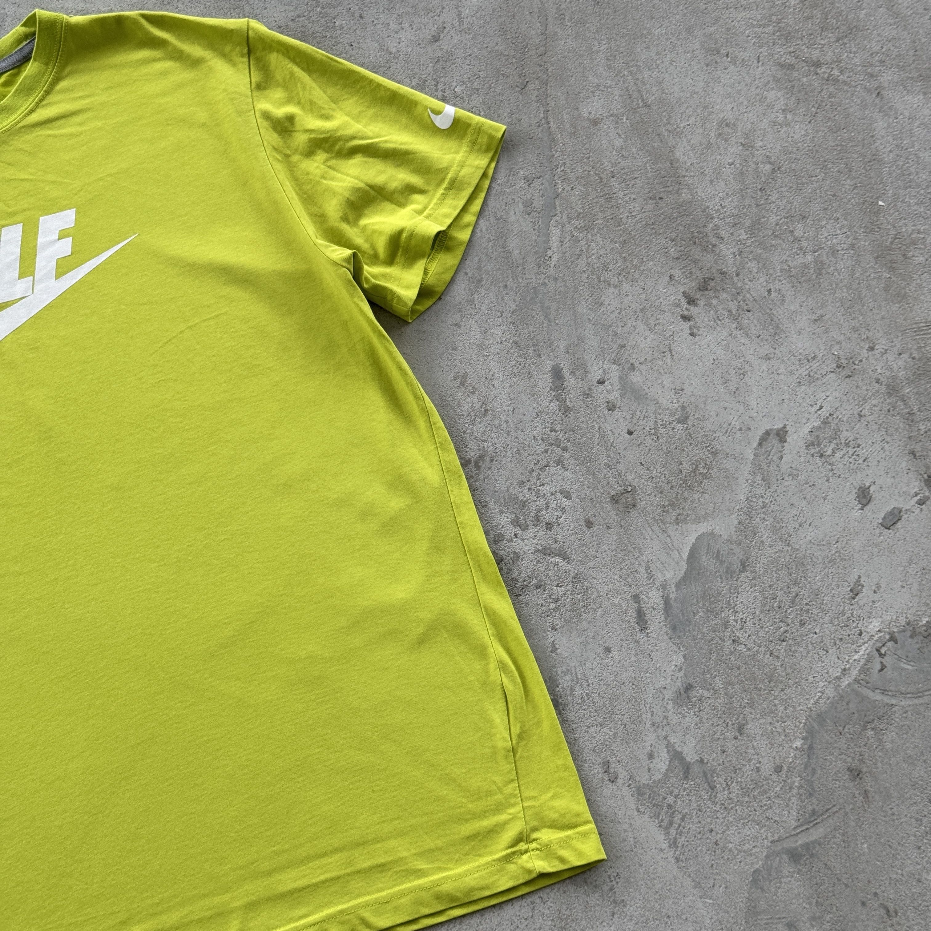 Nike Nike Golf Dri Fit Lime Green Big Swoosh Logo T Shirt Size US L / EU 52-54 / 3 - 2 Thumbnail