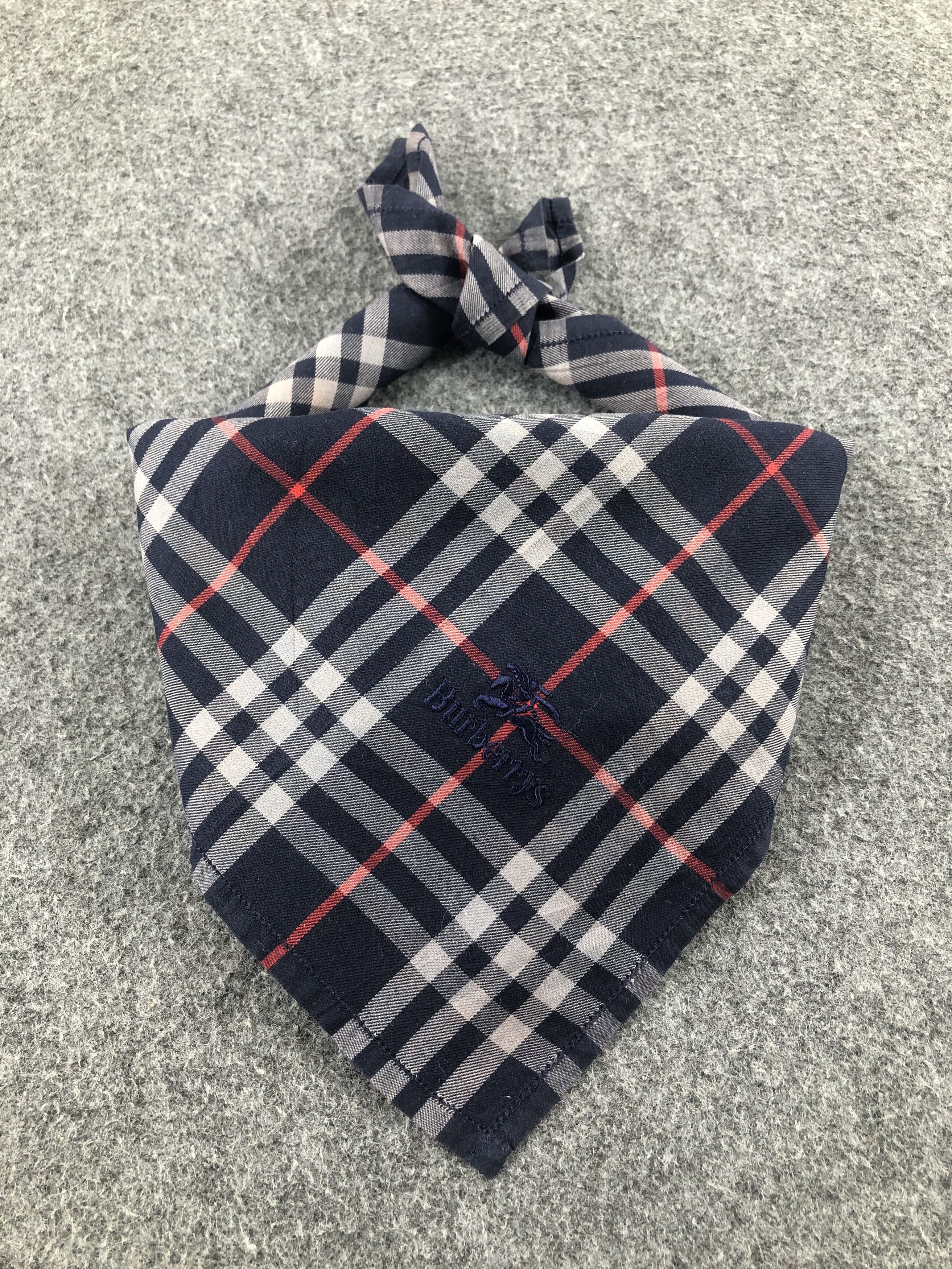 Burberry Burberry Handkerchief / Bandana / Neckerchief Size ONE SIZE - 1 Thumbnail