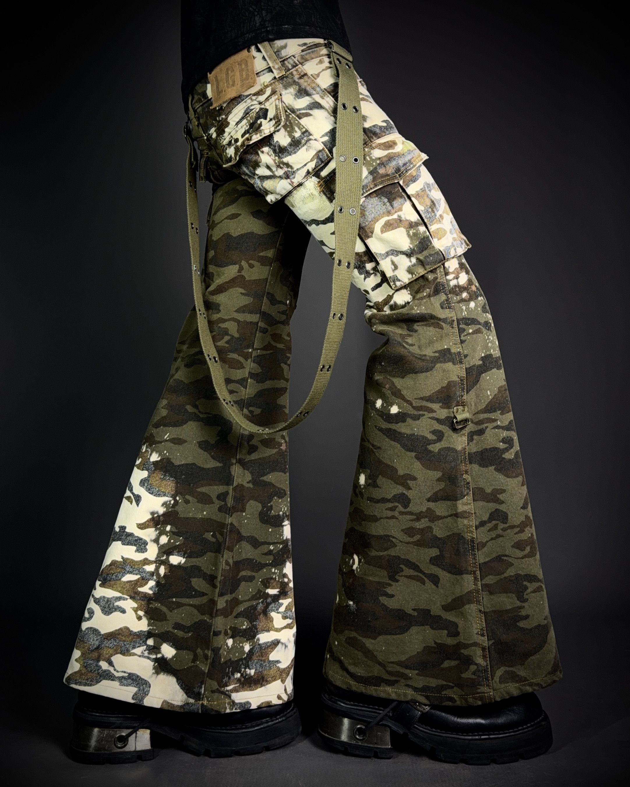If Six Was Nine × Le Grande Bleu (L.G.B.) LGB FLARED SWEATPANTS