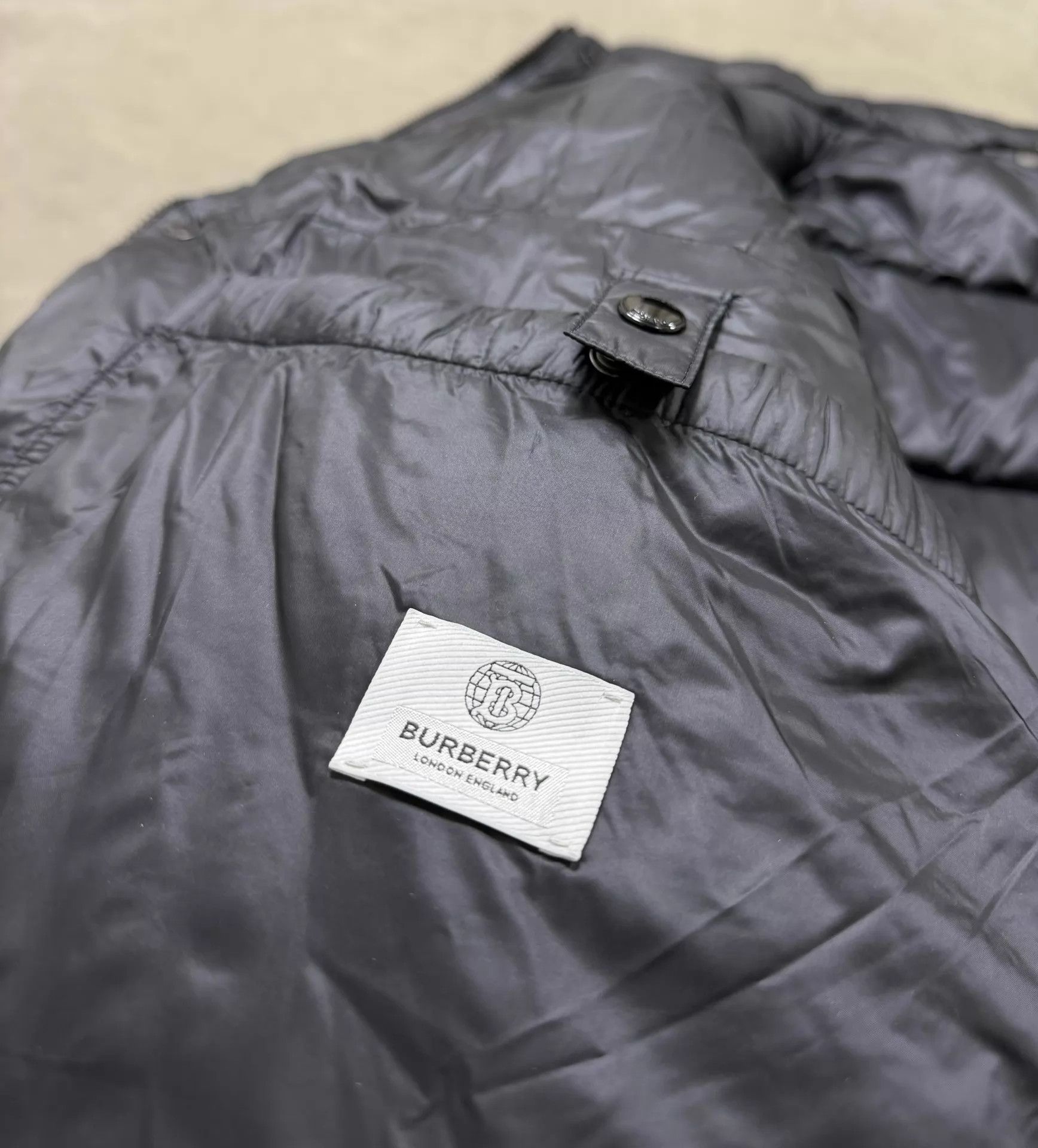 Burberry Burberry check colorblock standcollar down jacket M 95new Size US M / EU 48-50 / 2 - 7 Thumbnail