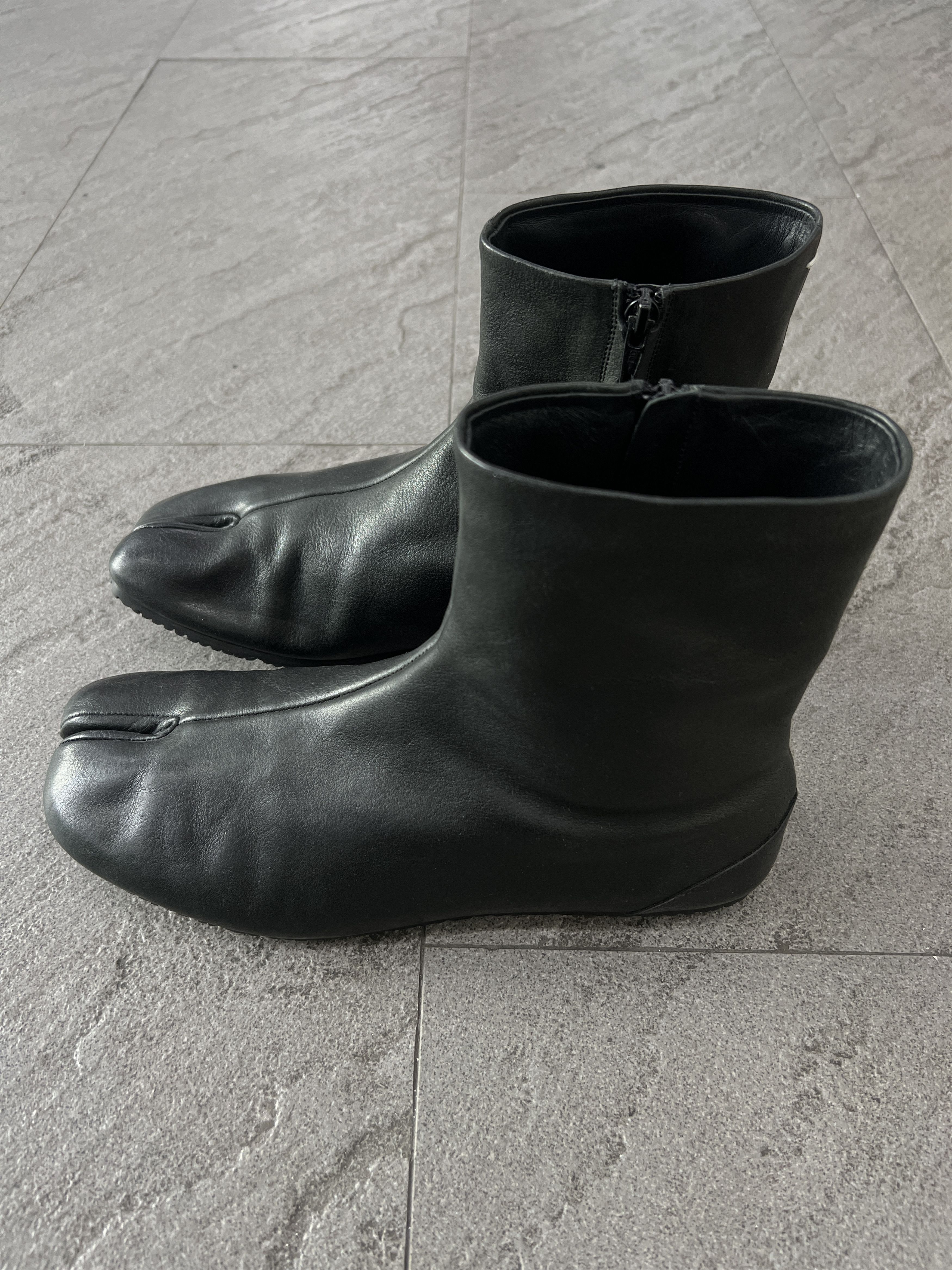 Maison Margiela Maison Margiela Tabi Ankle Boots EU41 Size US 8 / EU 41 - 4 Thumbnail