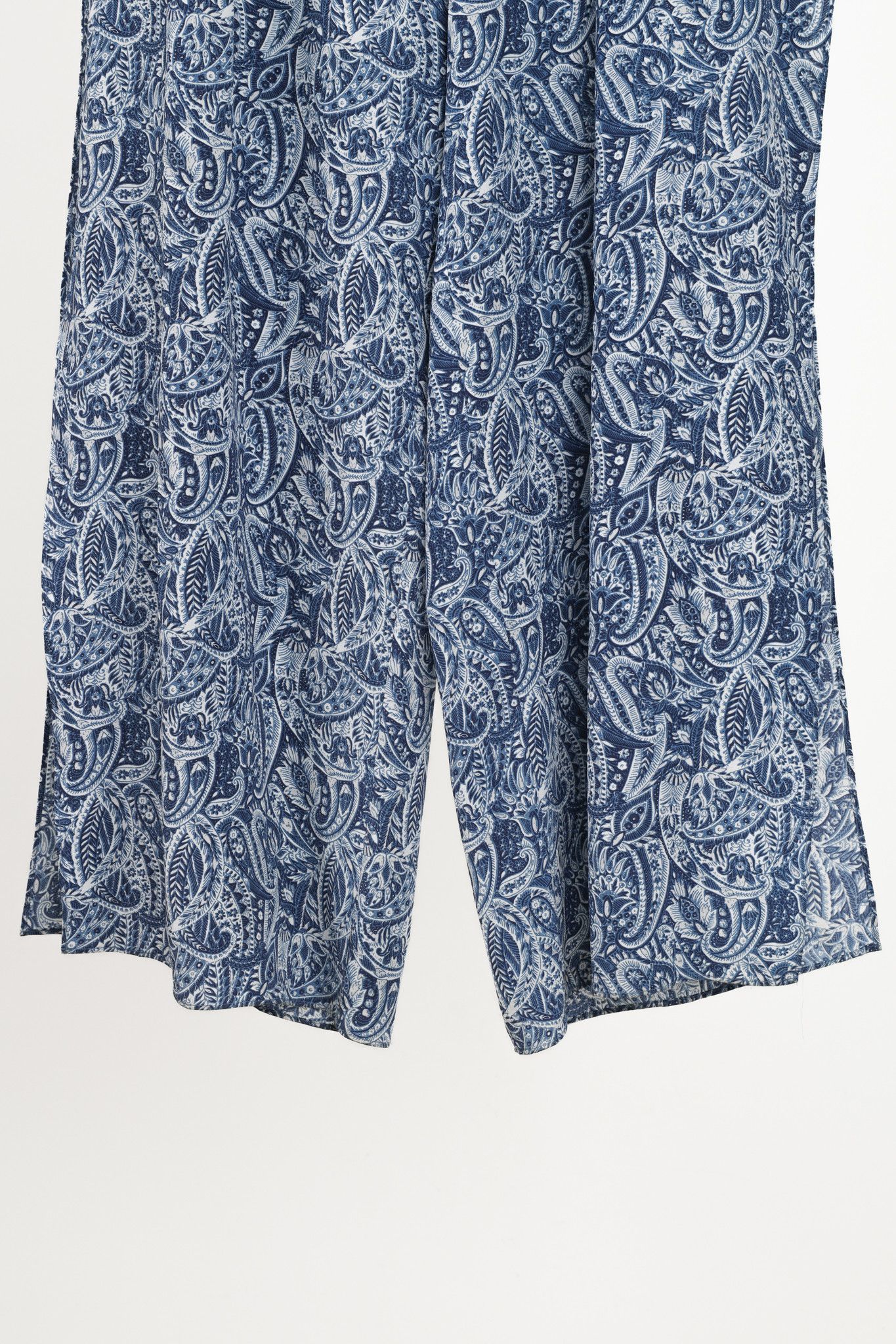 INTERMIX Intermix Blue Silk Paisley Open Leg Easy Pant Size 26" / US 2 / IT 38 - 6 Thumbnail