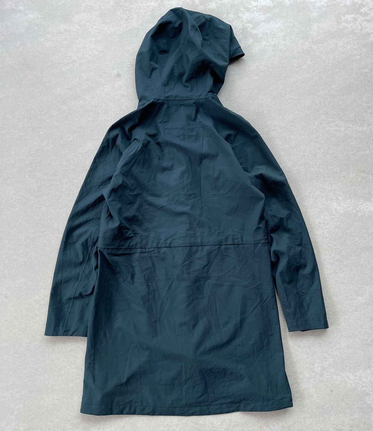 Uniqlo Uniqlo Women Block Tech Waterproof Coat/Jacket Size M / US 6-8 / IT 42-44 - 11 Thumbnail