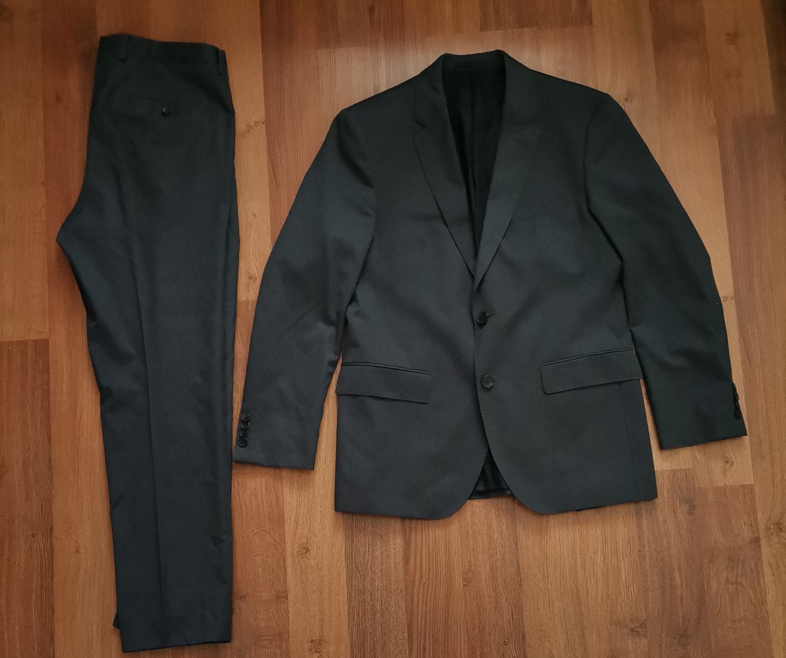Hugo Boss Hugo Boss Suit Size 38R - 1 Thumbnail