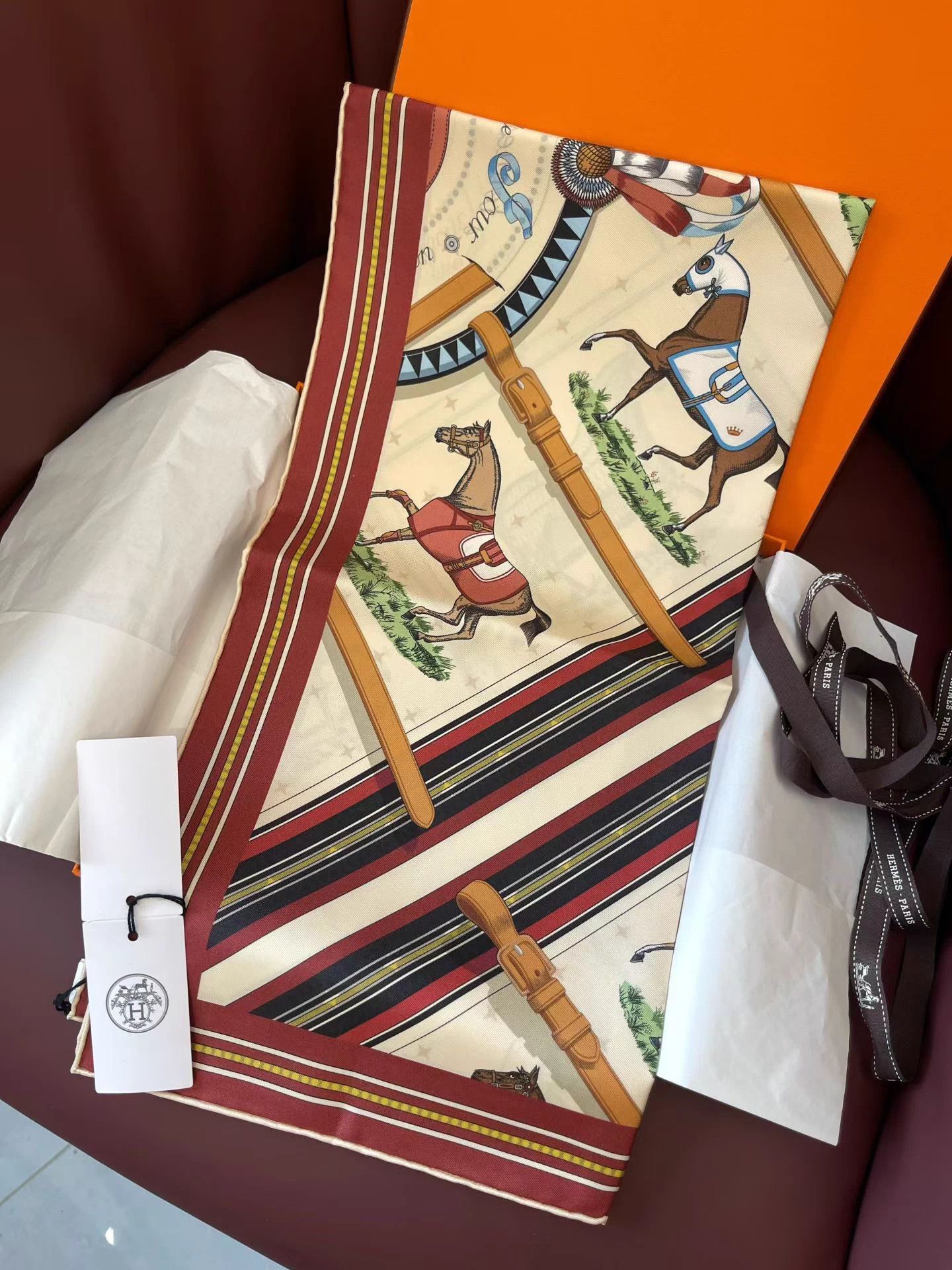 Hermes Hermès Cheval en Parade 90 2-sided Scarf Cream/Red/Black Size ONE SIZE - 3 Thumbnail