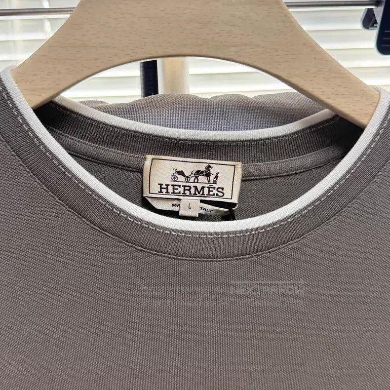 Hermes Hermes Grey Short Sleeve T-Shirt, Spring/Summer Collection Size US L / EU 52-54 / 3 - 3 Thumbnail