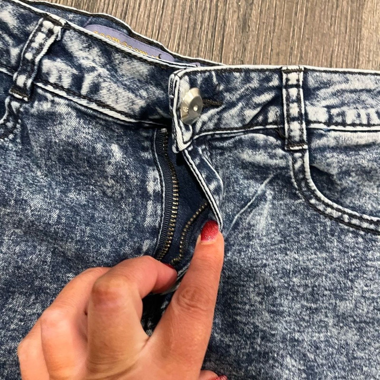 Vintage Boom Boom Jean Acid Wash Crochet Knit Mini Shorts Size 5 Size 27" / US 4 / IT 40 - 4 Thumbnail