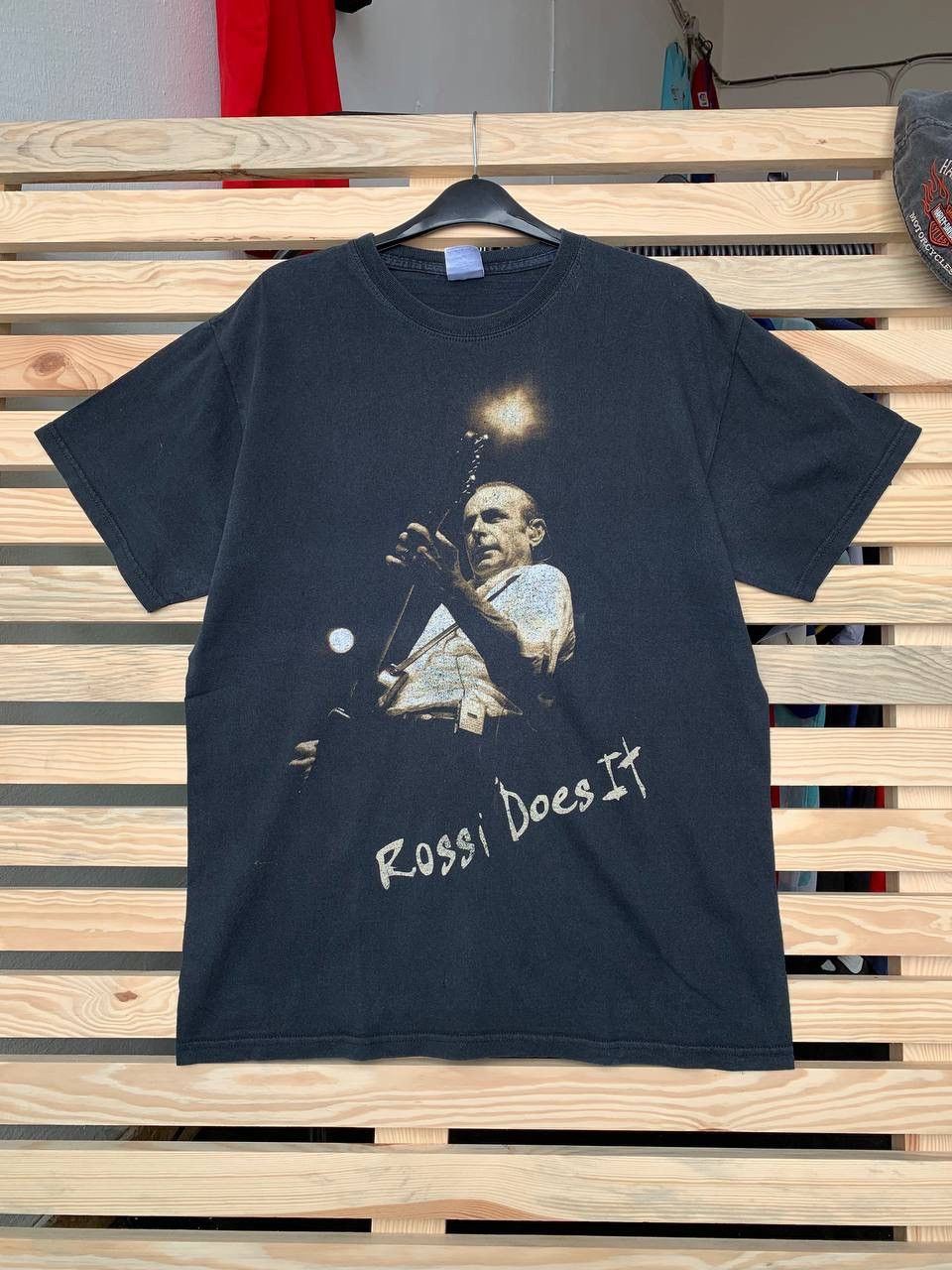 Band Tees × Vintage Vintage Status Quo Rossi Does It Faded T- Shirt Size US M / EU 48-50 / 2 - 1 Thumbnail
