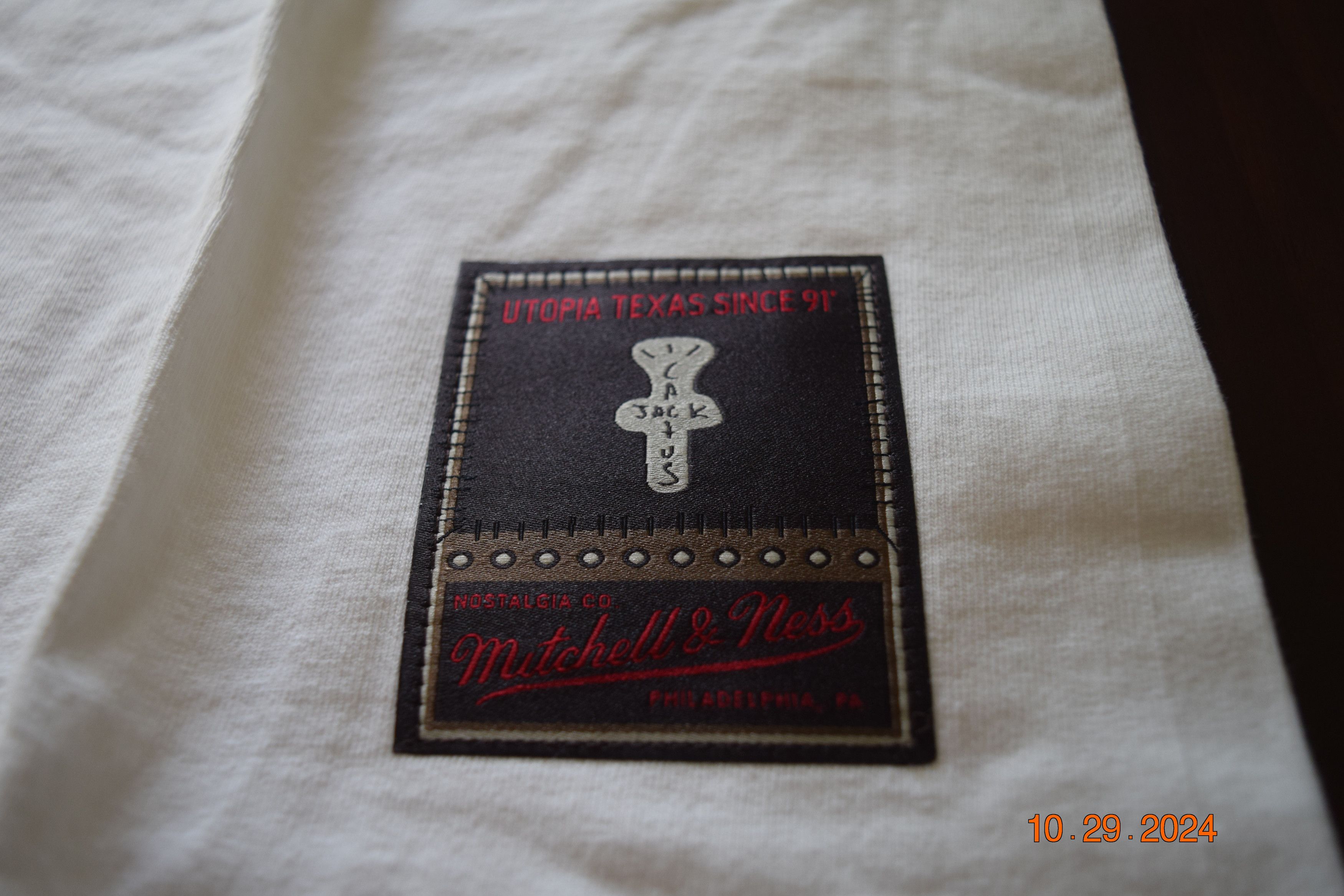 Travis Scott TRAVIS SCOTT X UNIVERSITY OF TEXAS X M&N Size US M / EU 48-50 / 2 - 4 Thumbnail