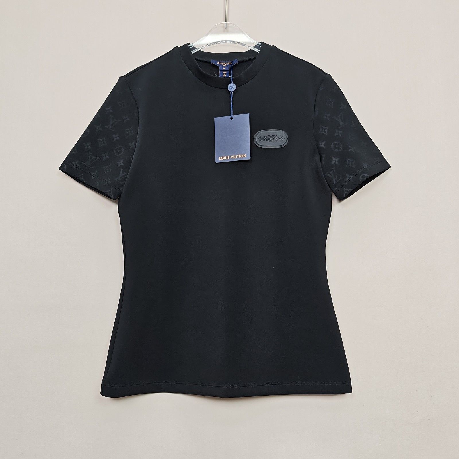 Louis Vuitton Louis Vuitton Monogram Short Sleeve T-Shirt Black M Size M / US 6-8 / IT 42-44 - 1 Thumbnail