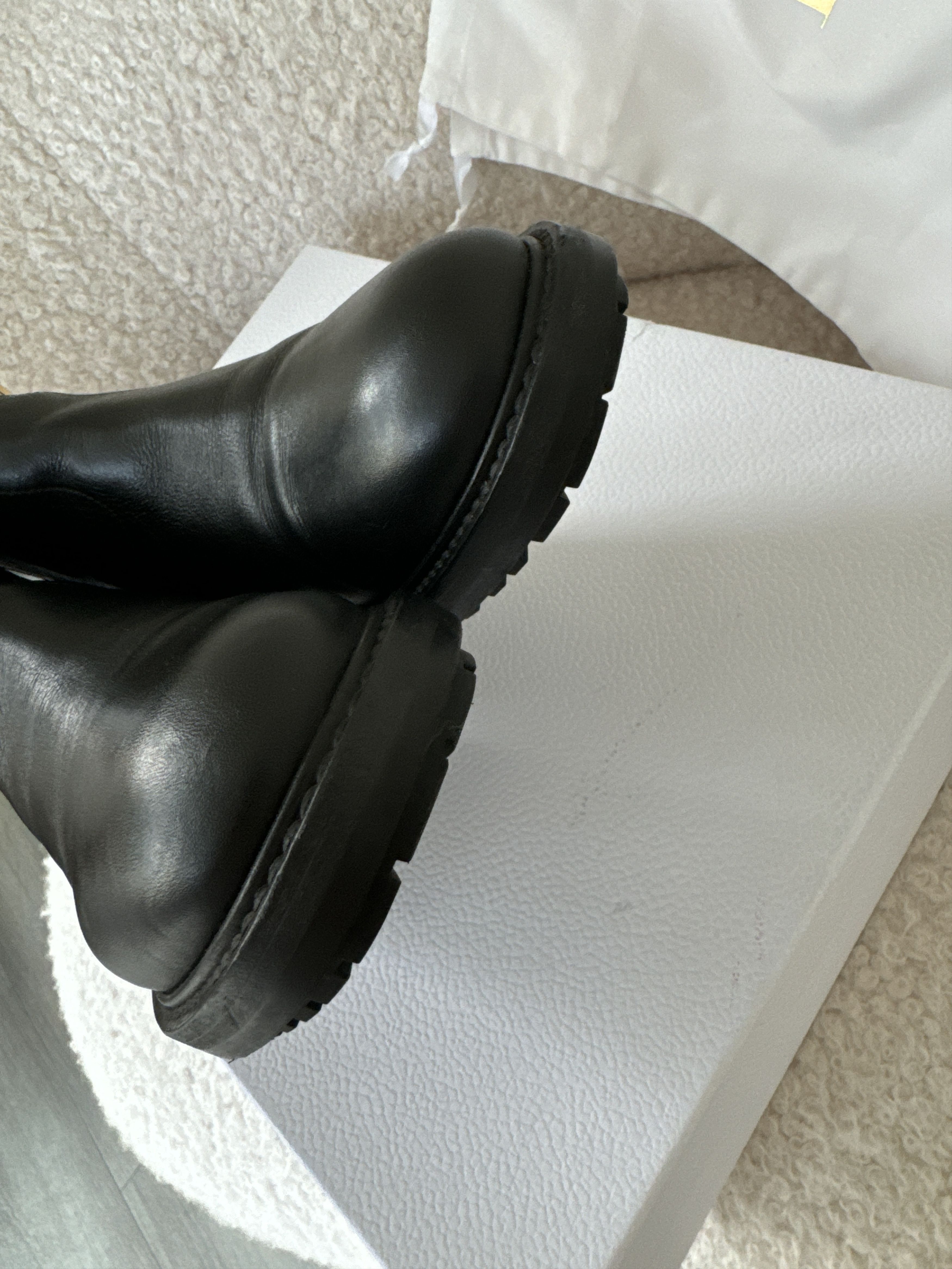 Dior Dior women ankle calfskin boots with CD signature buckle Size US 7.5 / IT 37.5 - 11 Thumbnail
