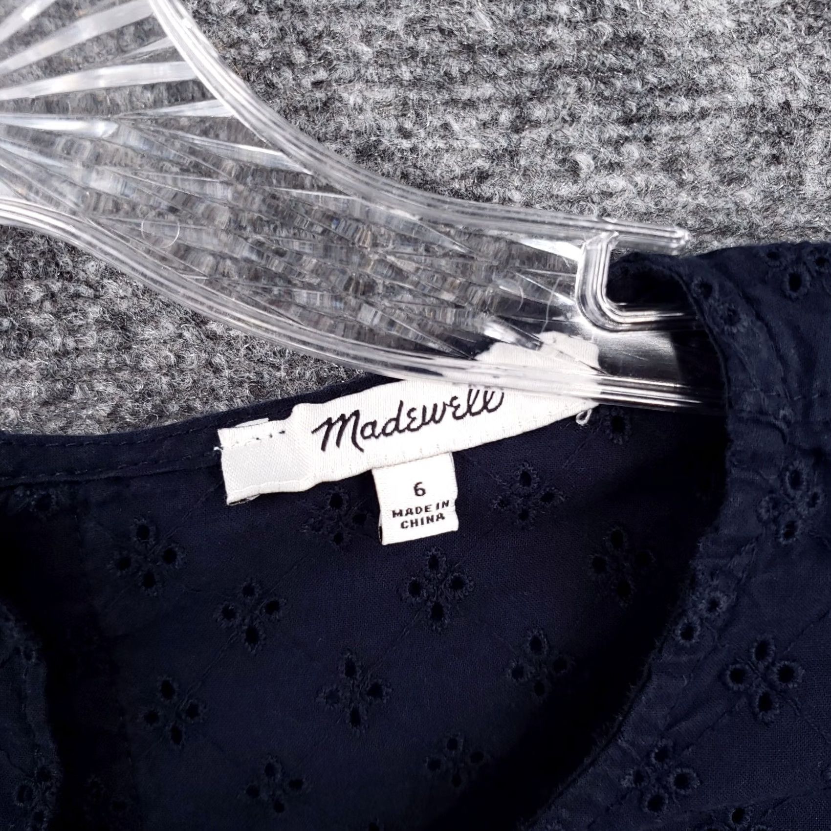 Madewell Madewell Top Blouse Womens 6 Navy Blue Eyelet Button Back Long Sleeve Peasant Bohemian Conference Standout Size M / US 6-8 / IT 42-44 - 7 Thumbnail