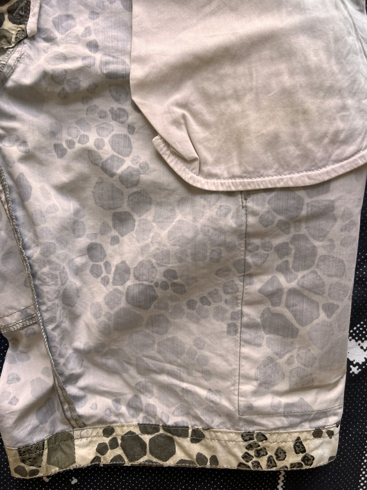 Stone Island Stone Island Alligator Camo Cargo Shorts Type RE W30 croc Size US 30 / EU 46 - 25 Thumbnail