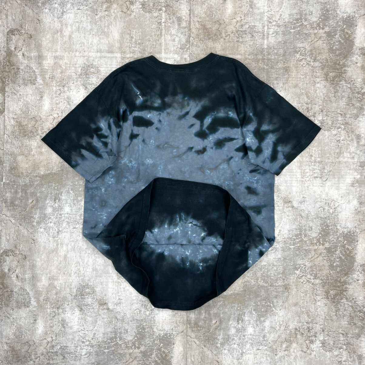 Band Tees × Liquid Blue × Vintage VINTAGE LIQUID BLUE PINK FLOYD ' THE WALL ' BAND PROMO TEE Size US L / EU 52-54 / 3 - 5 Thumbnail