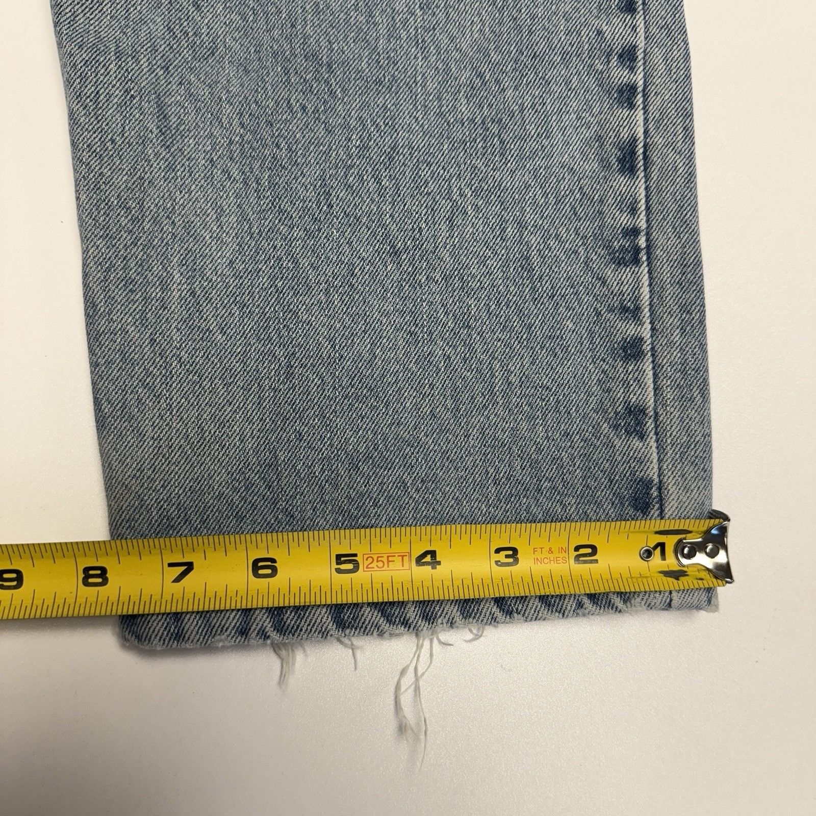 Levi's Vintage Levi's 550 Jeans Mens 31x29 Blue Relaxed USA Size US 31 - 11 Thumbnail