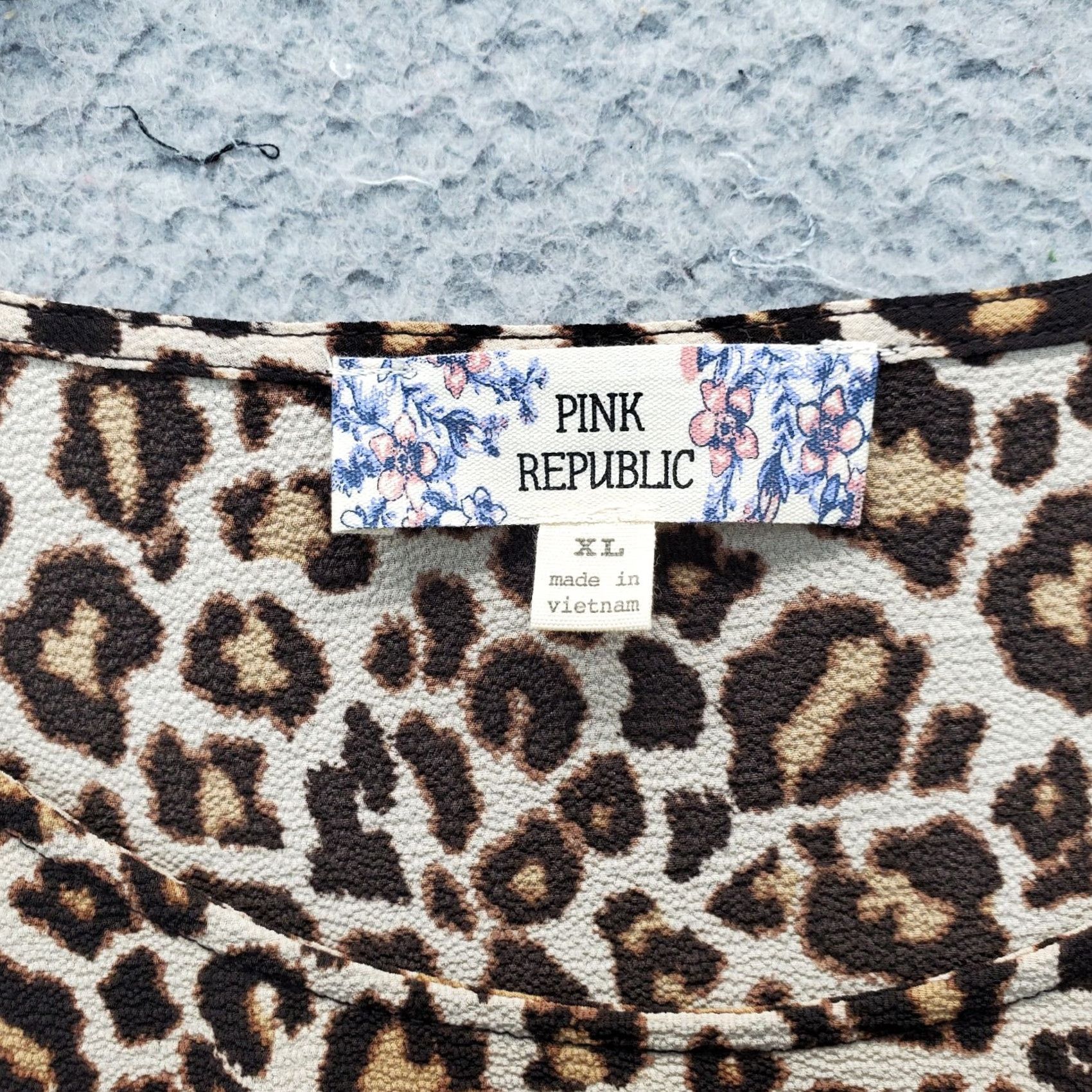 Vintage Leopard Pink Republic Blouse Womens XL Long Sleeve Scoop Neck Multi Leopard Size XL / US 12-14 / IT 48-50 - 3 Thumbnail