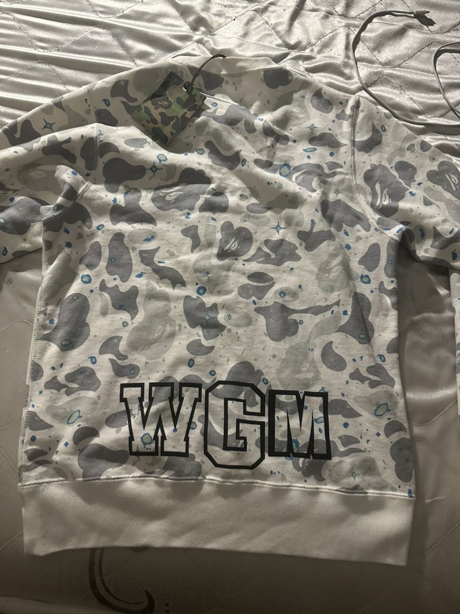 Bape retailer Space Camo Shark Crewneck Size XL