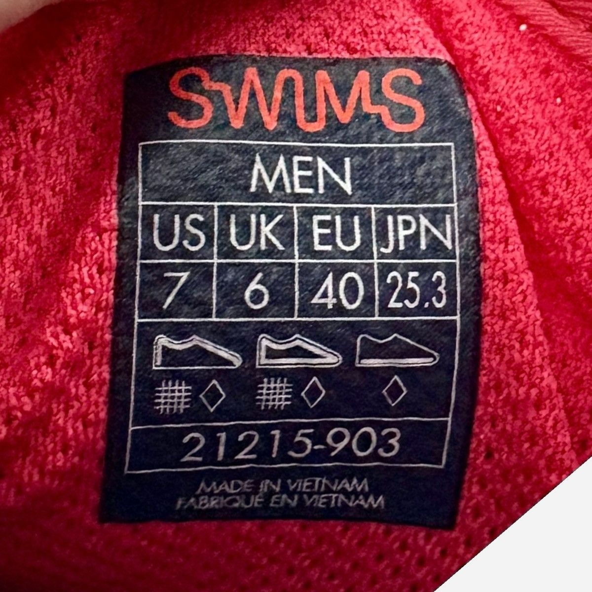 Swims Swims Unisex Wide Fit Red Rubber Loafers Women’s sz 9 Size US 9 / IT 39 - 12 Thumbnail