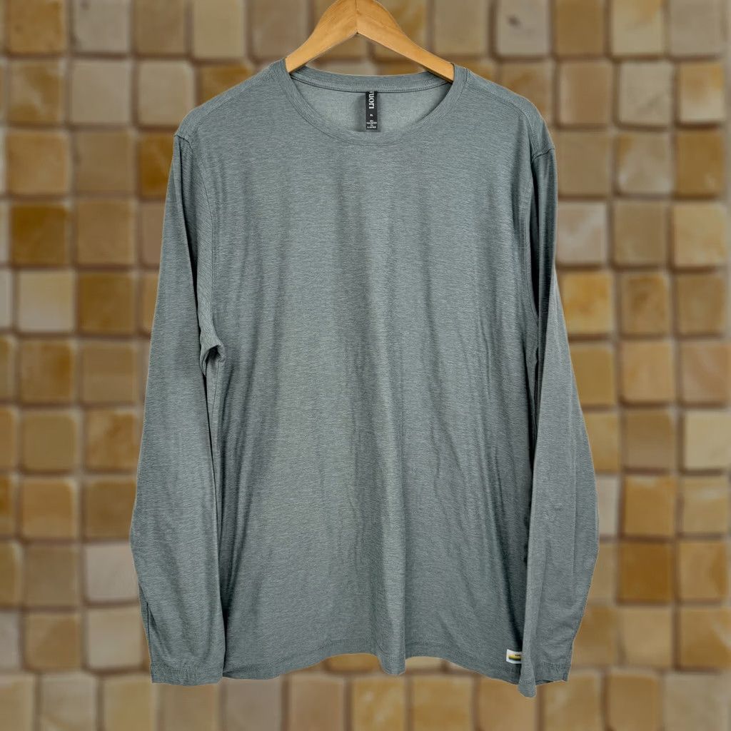 Vuori Vuori Shirt Mens XL Strato Tech Green Lightweight Performance Gym Crew Neck Pullover T-Shirt Size US XL / EU 56 / 4 - 1 Thumbnail