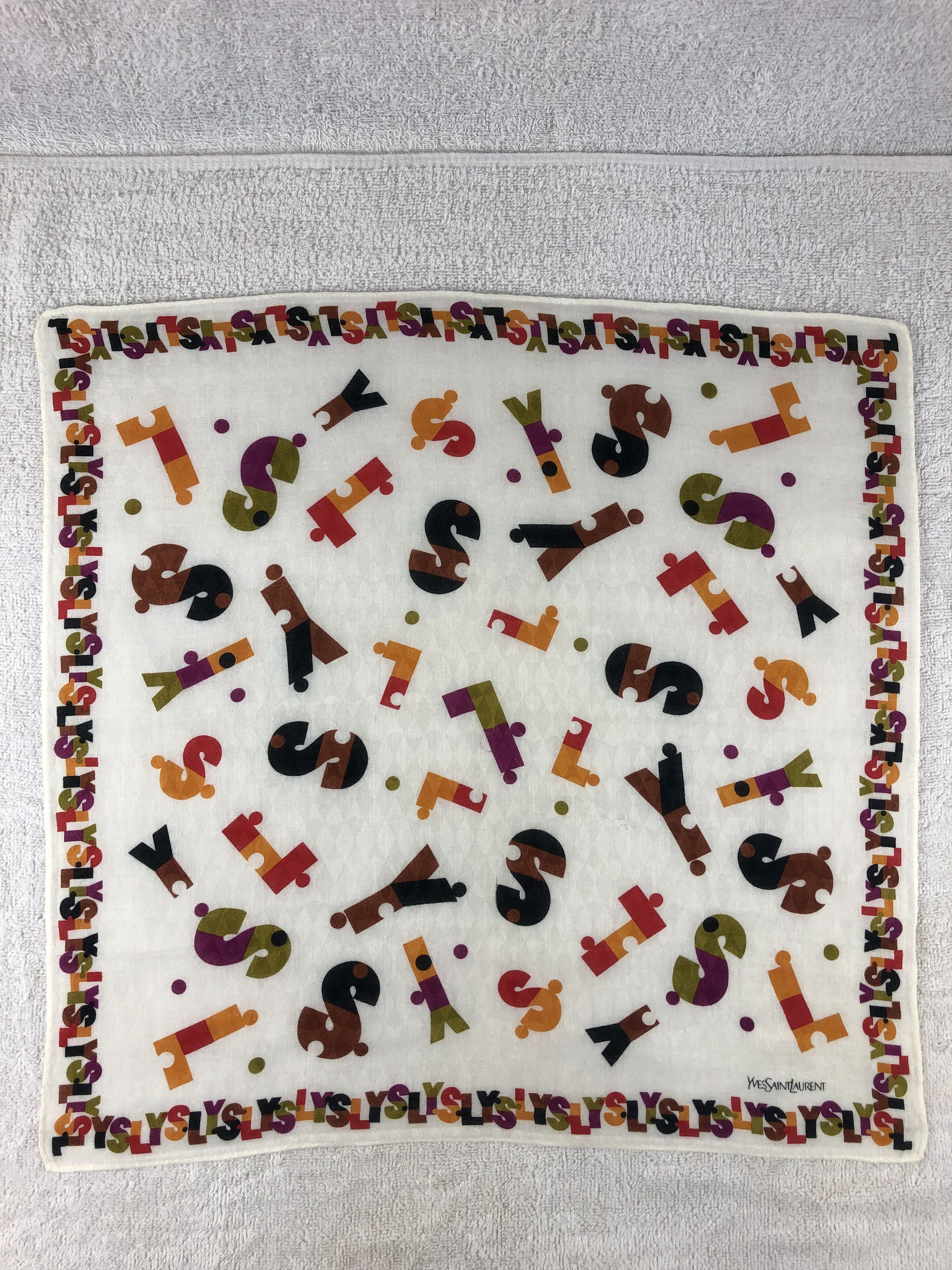 Yves Saint Laurent Yves Saint Laurent Handkerchief / Bandana / Neckerchief Size ONE SIZE - 3 Thumbnail