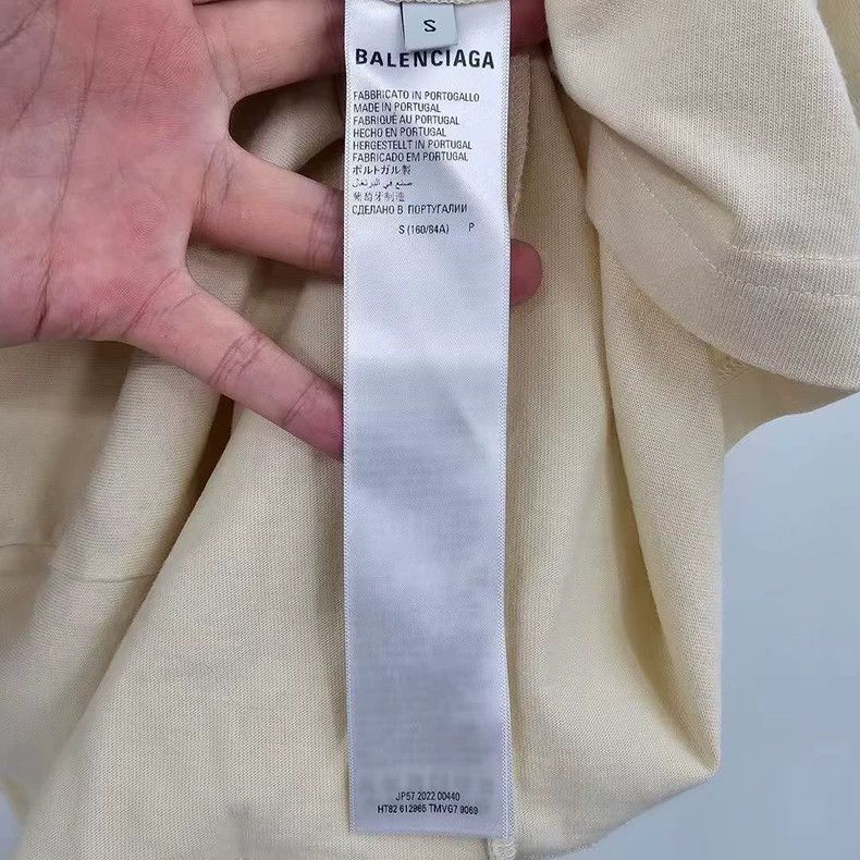 Balenciaga Balenciaga Beige Embroidered Snap Short Sleeve Size US S / EU 44-46 / 1 - 4 Thumbnail