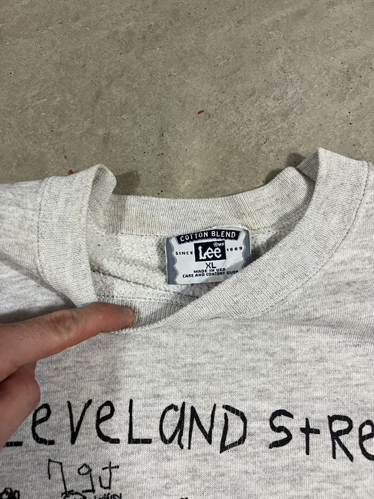 Vintage Vintage 90s Childrens Art Crewneck Sweatshirt Heather Gray Size US XL / EU 56 / 4 - 6 Thumbnail