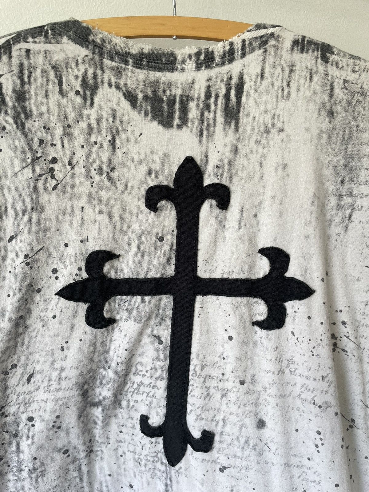 Vintage CRAZY Y2K Affliction Cross Skull Graphic tee Size US XXL / EU 58 / 5 - 12 Thumbnail