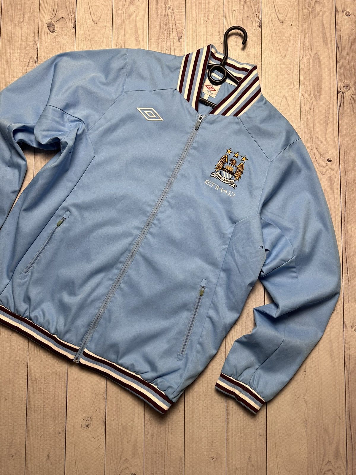 Umbro Vintage Umbro Manchester City bomber jacket size L logo Size US L / EU 52-54 / 3 - 3 Thumbnail