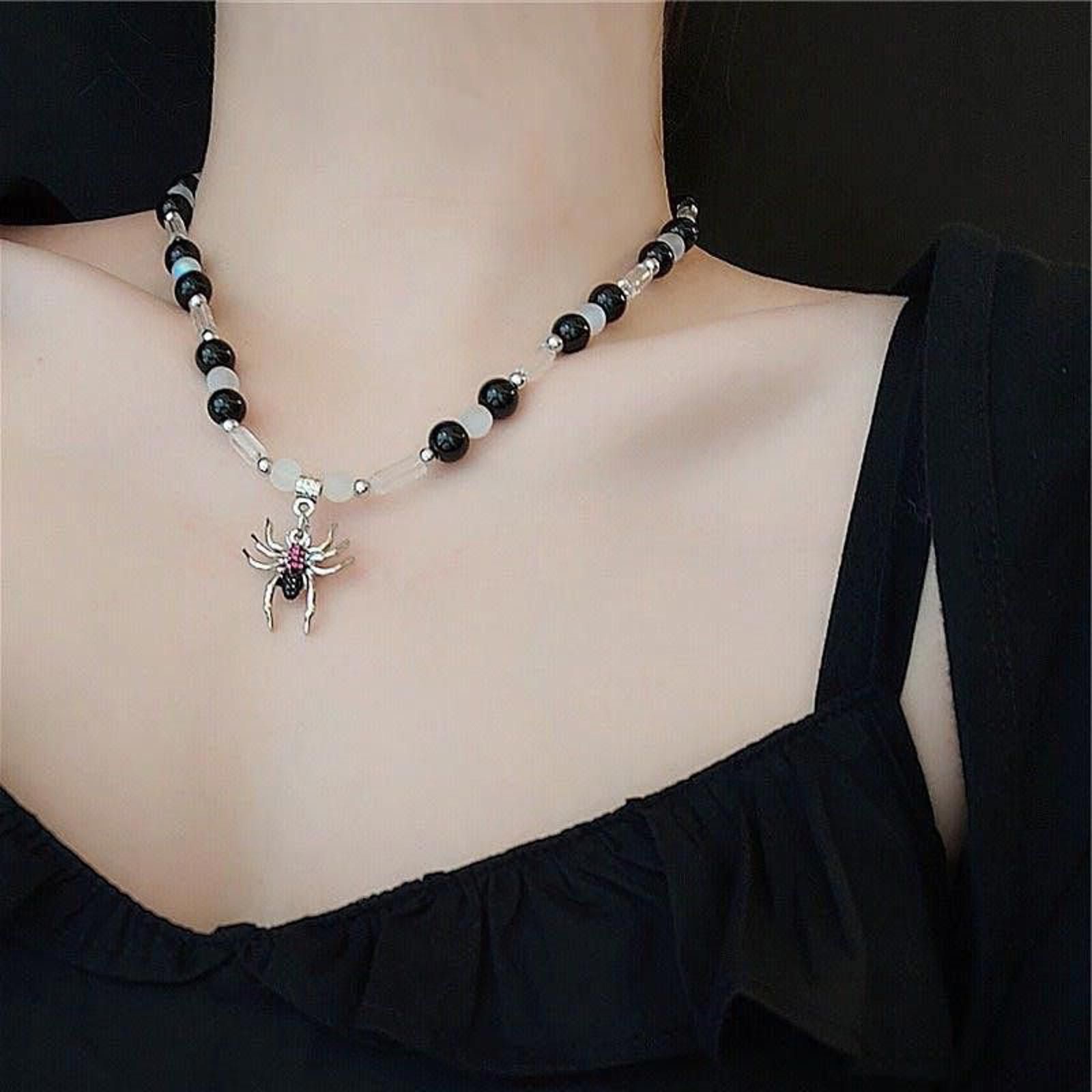 Jewelry Spider Pendant Necklace Size ONE SIZE - 1 Thumbnail