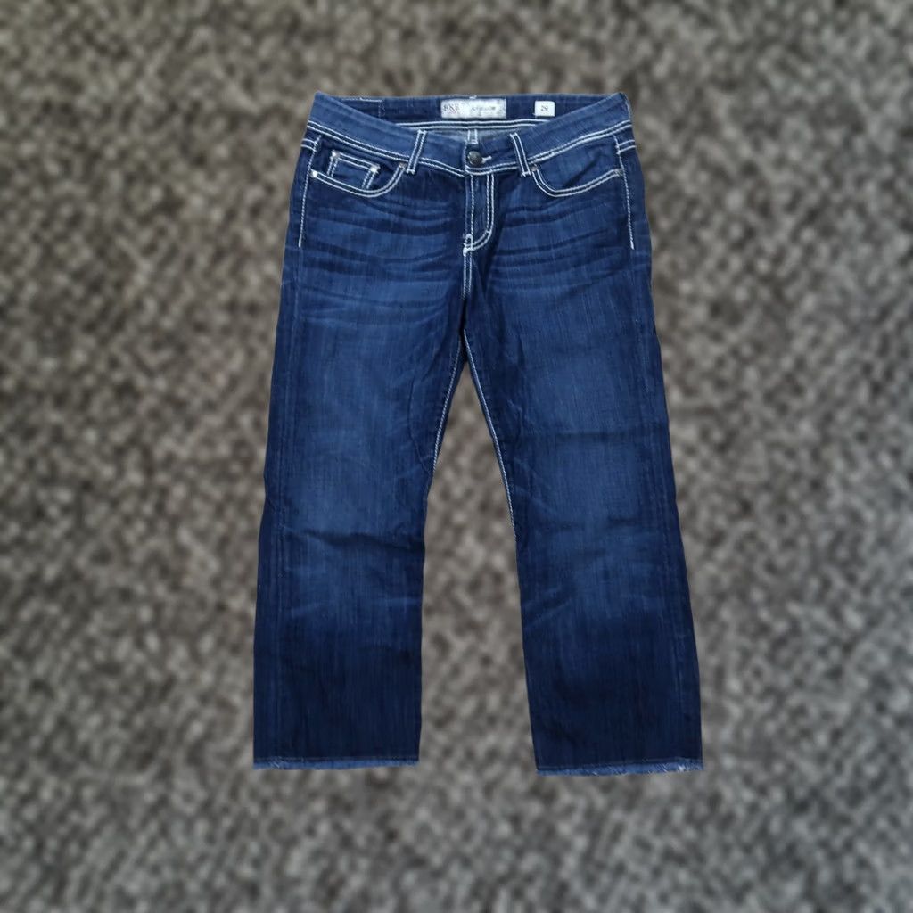 Vintage BKE Buckle Women's Capri Jeans 29 Blue Denim Slimming Stretch 5-Pocket Regular Rise Low Inseam 23 Size 29" - 1 Thumbnail