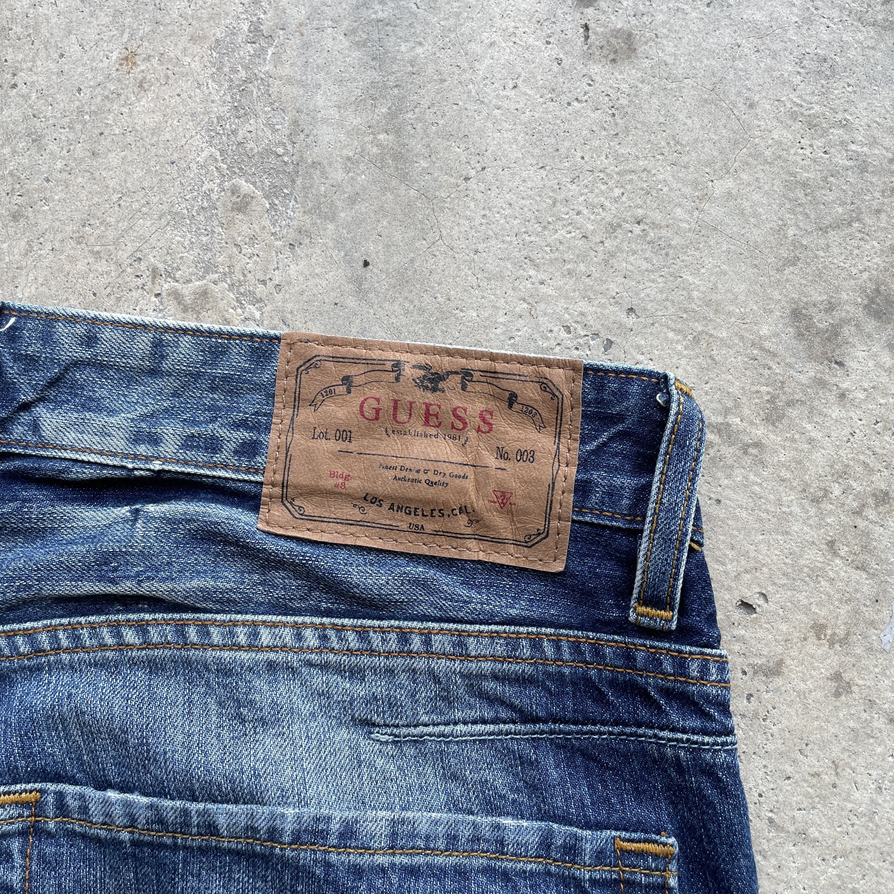 Guess Vintage Guess USA Denim Faded Distressed Jeans Pants W37 Size US 37 - 10 Thumbnail