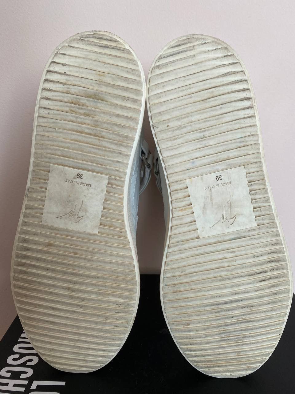 Giuseppe Zanotti Giuseppe Zanotti May London White Size 39 Size US 6 / EU 39 - 7 Thumbnail