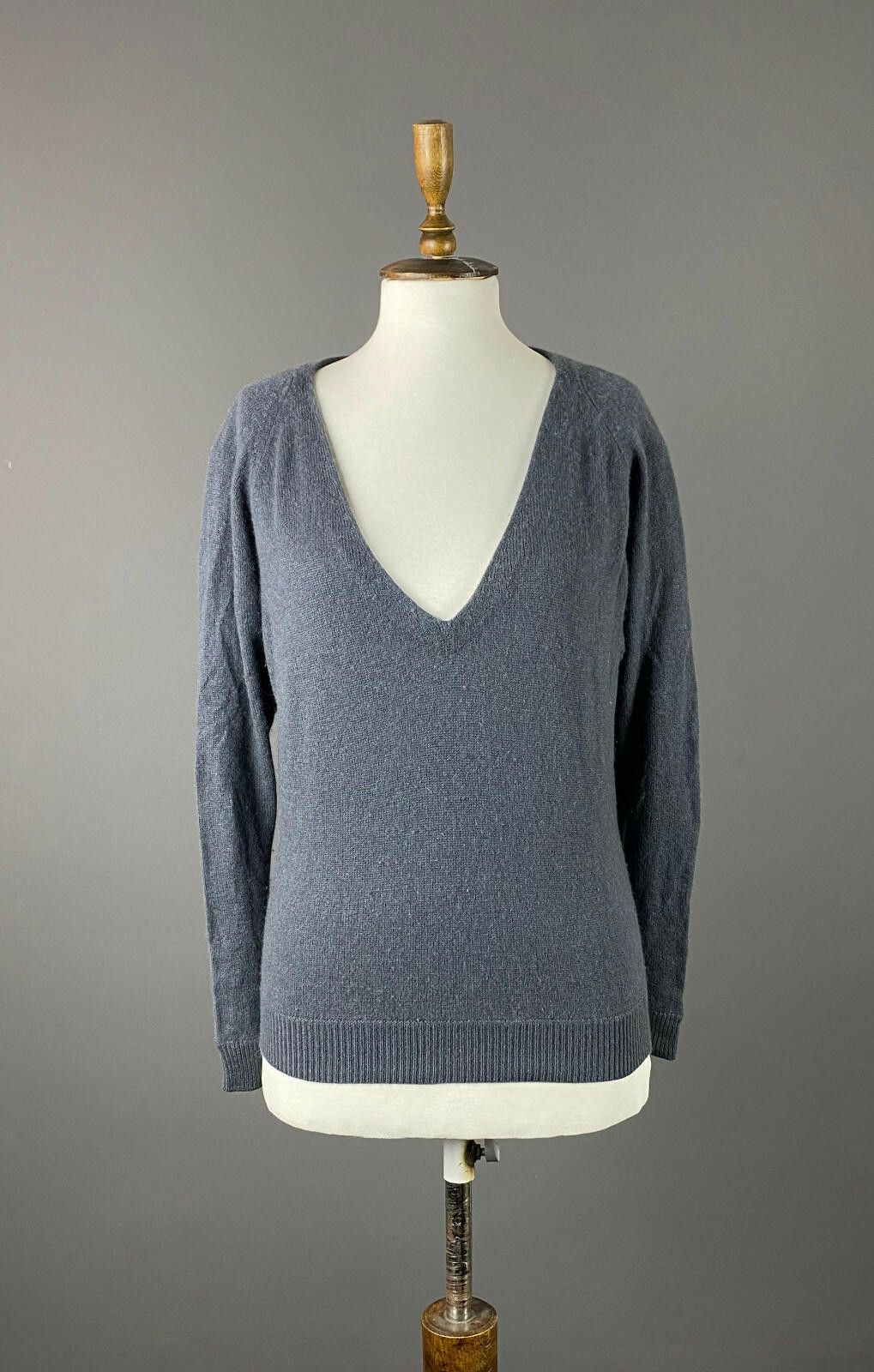Designer Ladies Vanessa Bruno Cashmere Long Sleeve Sweater Size 3 Size M / US 6-8 / IT 42-44 - 1 Thumbnail