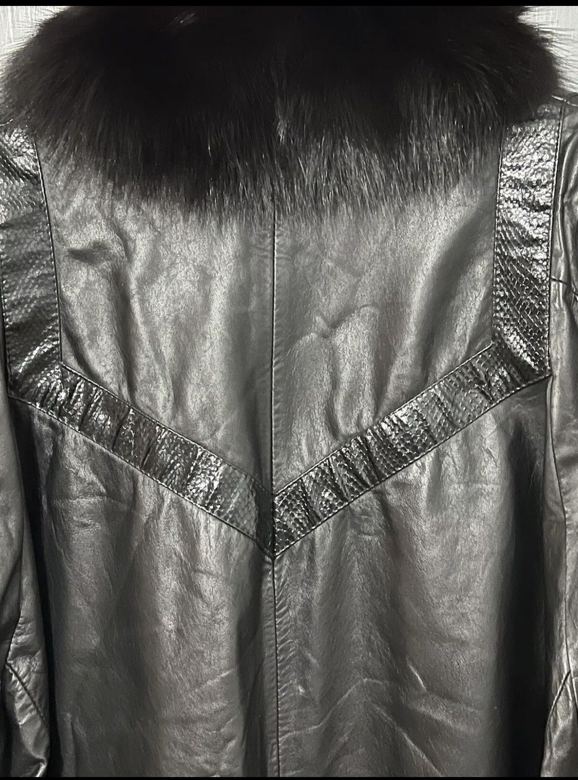 Vintage Black leather maxi coat with fox fur trim Size S / US 4 / IT 40 - 6 Thumbnail