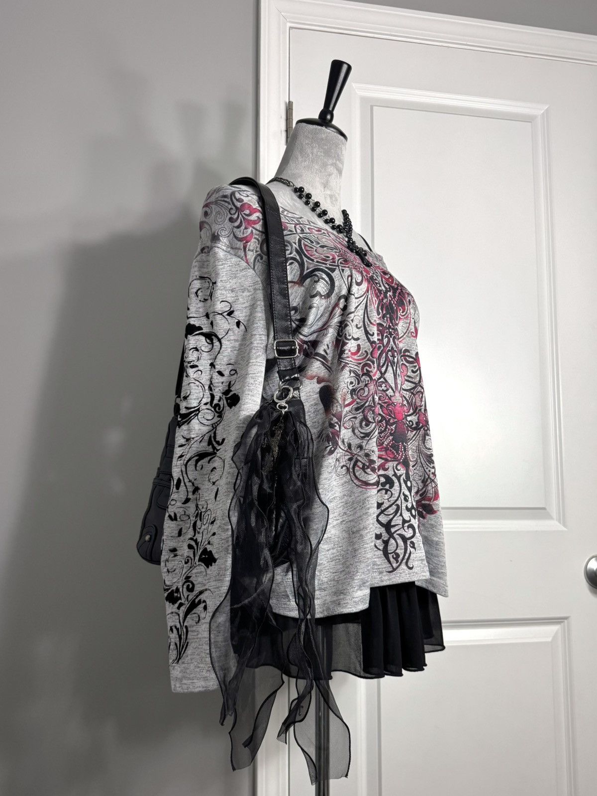 Avenue Cyber Y2K Pink & Grey Studded Fleur De Lys Longsleeve Top Size L / US 10 / IT 46 - 9 Thumbnail