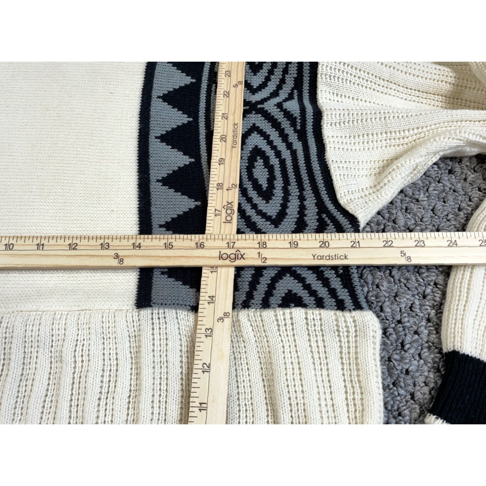 Vintage VTG 80s Vintage Geometric Knit Sweater Crew Neck Adult S Ivory Mens Pullover Geometric Pattern 80s Classic Dad Preppy Size US S / EU 44-46 / 1 - 7 Thumbnail