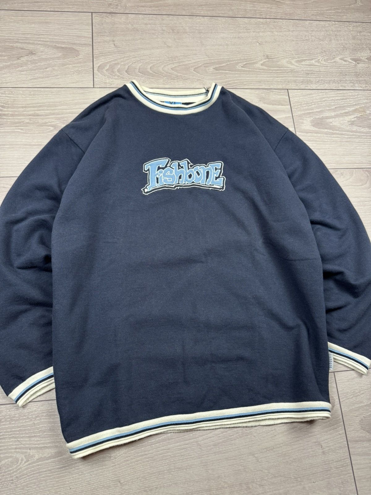 Rap Tees Vintage Fishbone Big Logo Rap Sweatshirt Y2K Size XL Size US XL / EU 56 / 4 - 4 Thumbnail