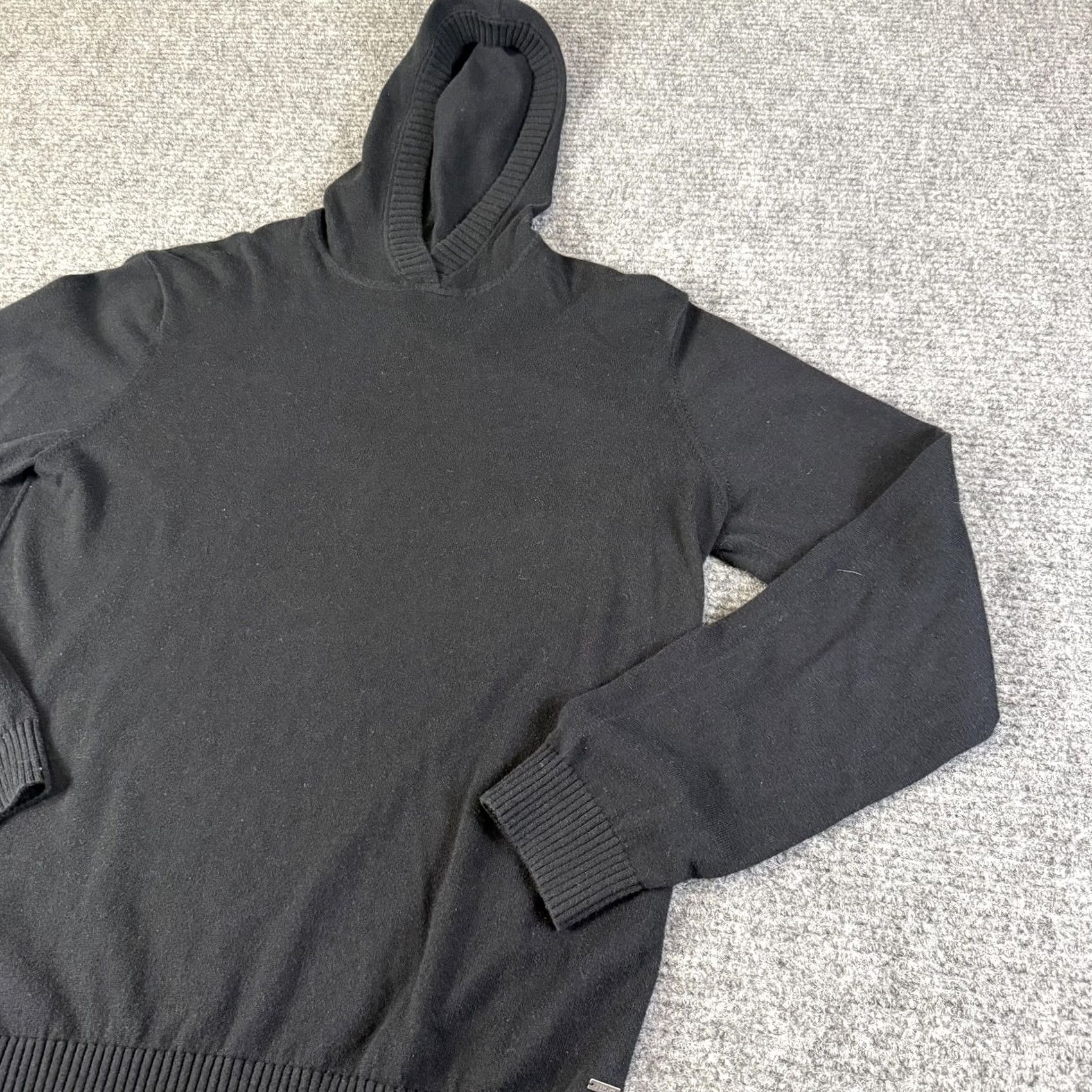 Vuori VUORI Mens Hoodie Knit Pullover Hooded V-Neck Black Sweatshirt Ribbed Durable Lightweight Fluent Size US L / EU 52-54 / 3 - 2 Thumbnail