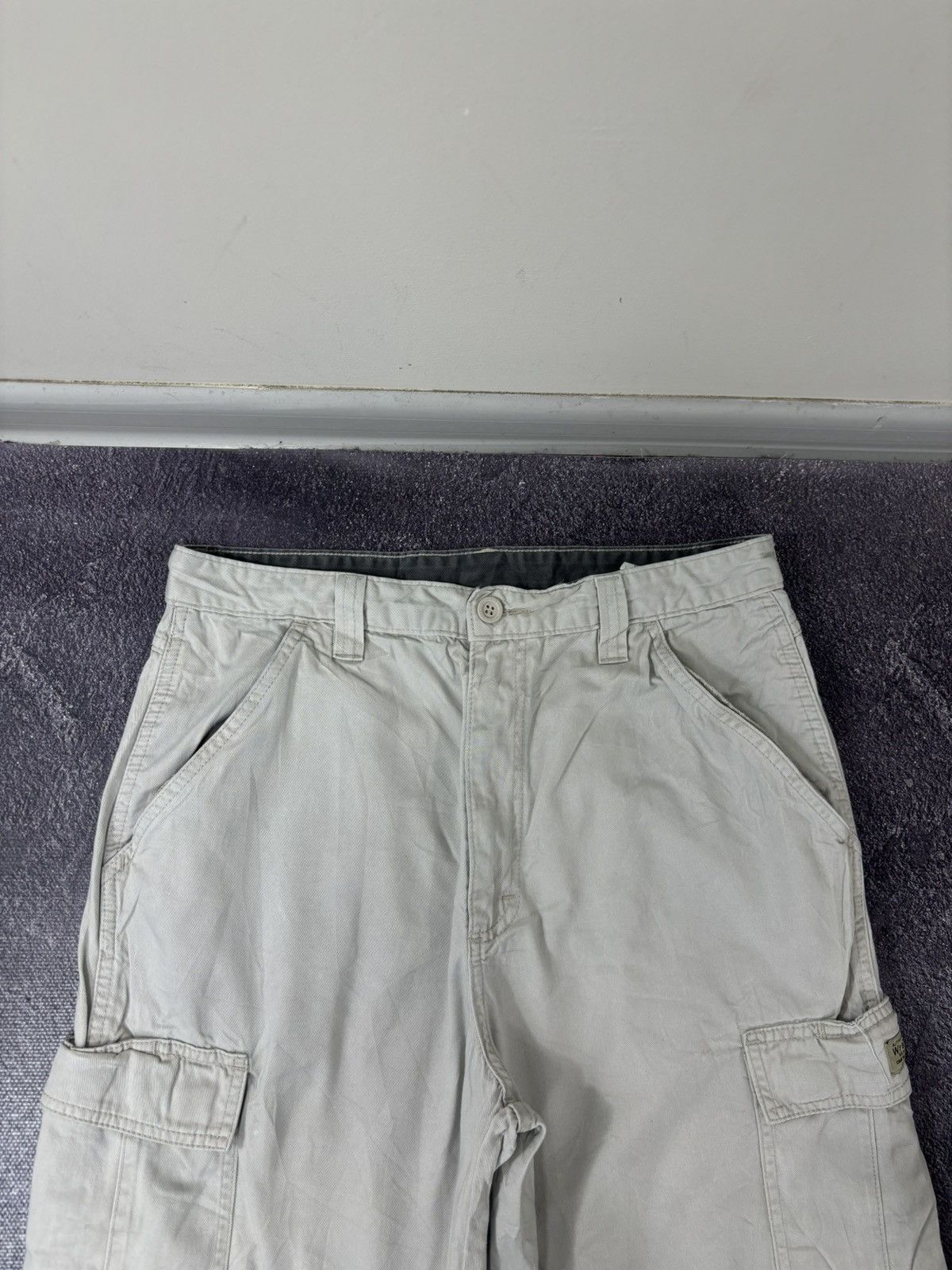 Vintage Vintage Wrangler USA Workwear Hype Utility Cargo Shorts Size US 32 / EU 48 - 8 Thumbnail